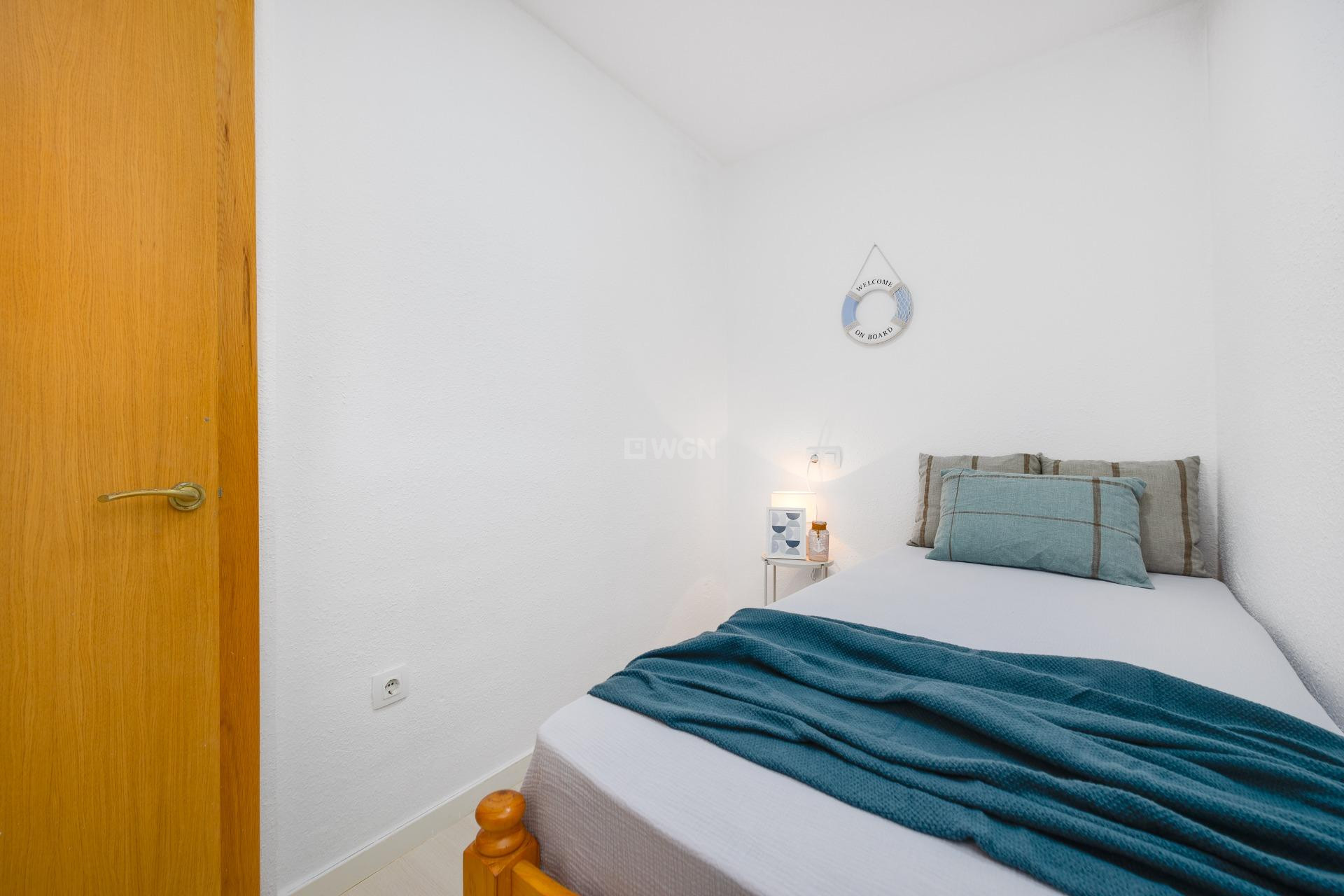 Odsprzedaż - Mieszkanie w bloku - Torrevieja - Cabo Cervera