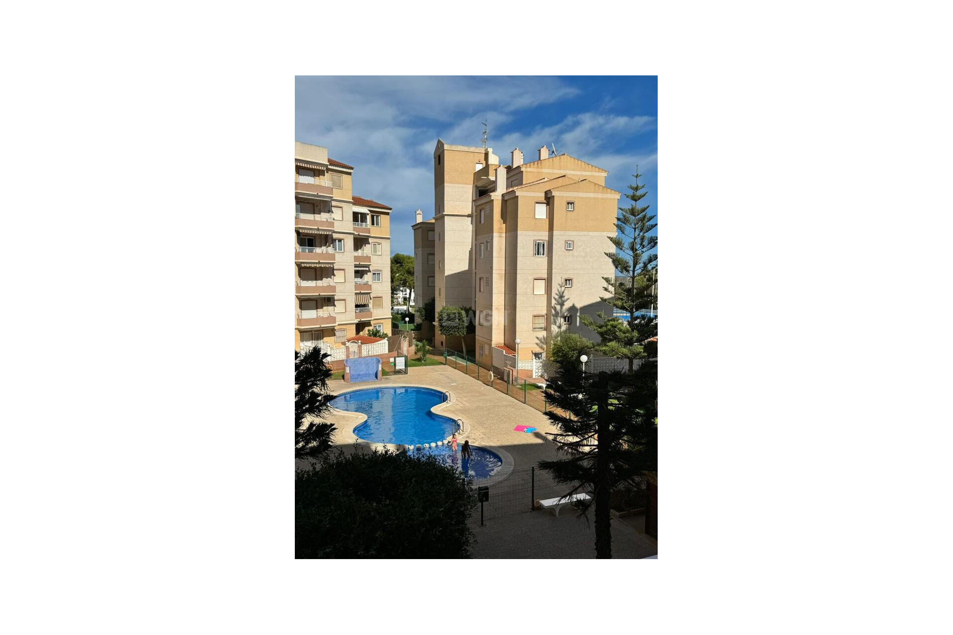 Odsprzedaż - Mieszkanie w bloku - Torrevieja - Calas Blancas