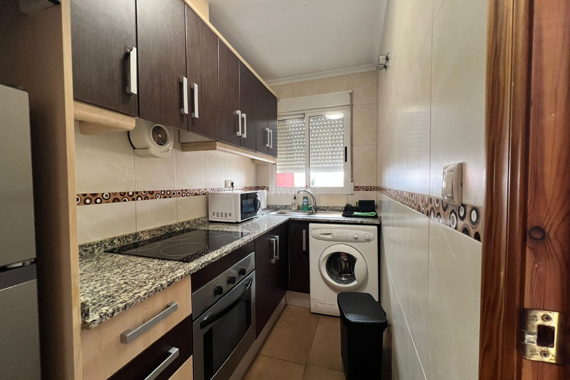 Odsprzedaż - Mieszkanie w bloku - Torrevieja - Centro