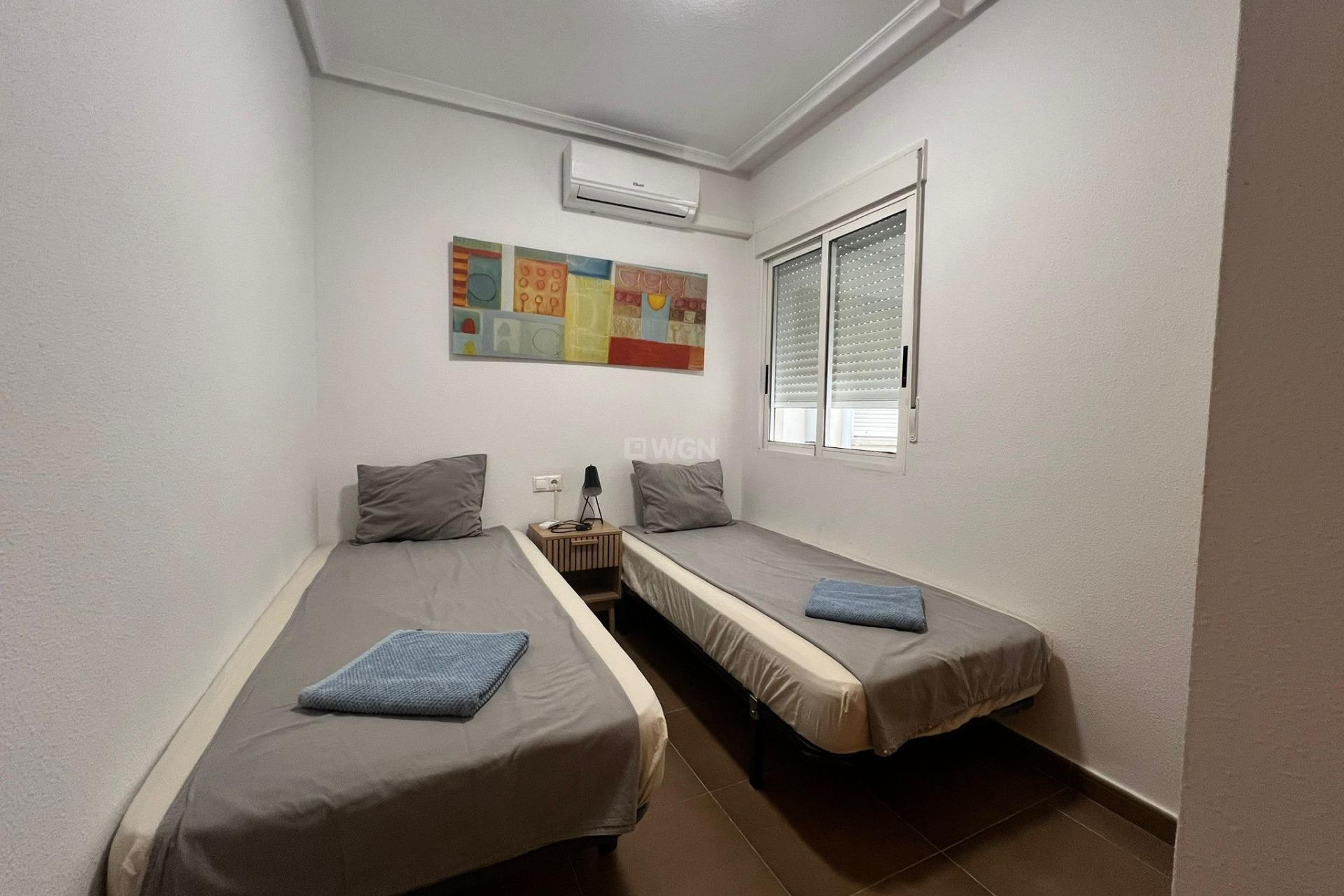 Odsprzedaż - Mieszkanie w bloku - Torrevieja - Centro