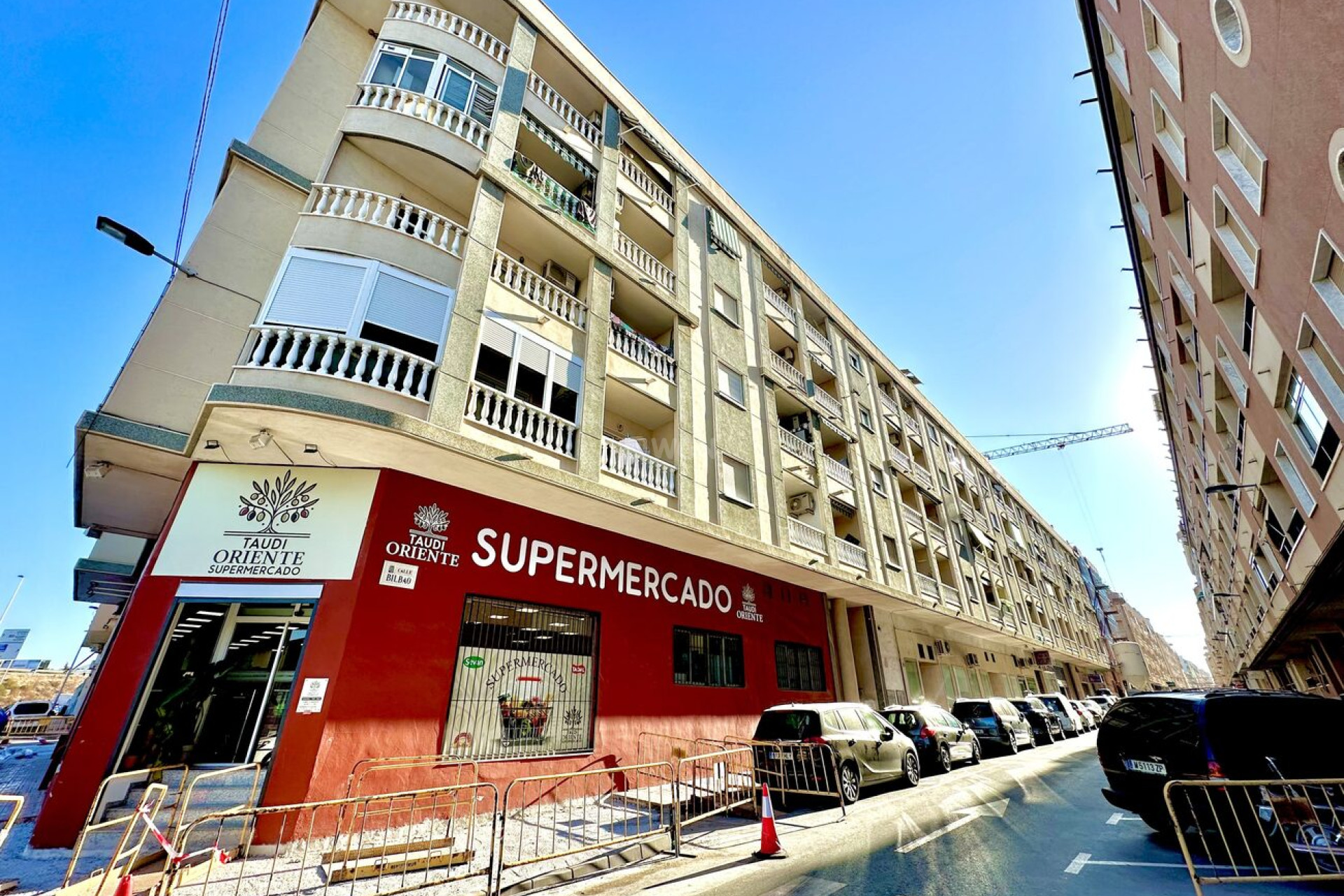 Odsprzedaż - Mieszkanie w bloku - Torrevieja - Centro