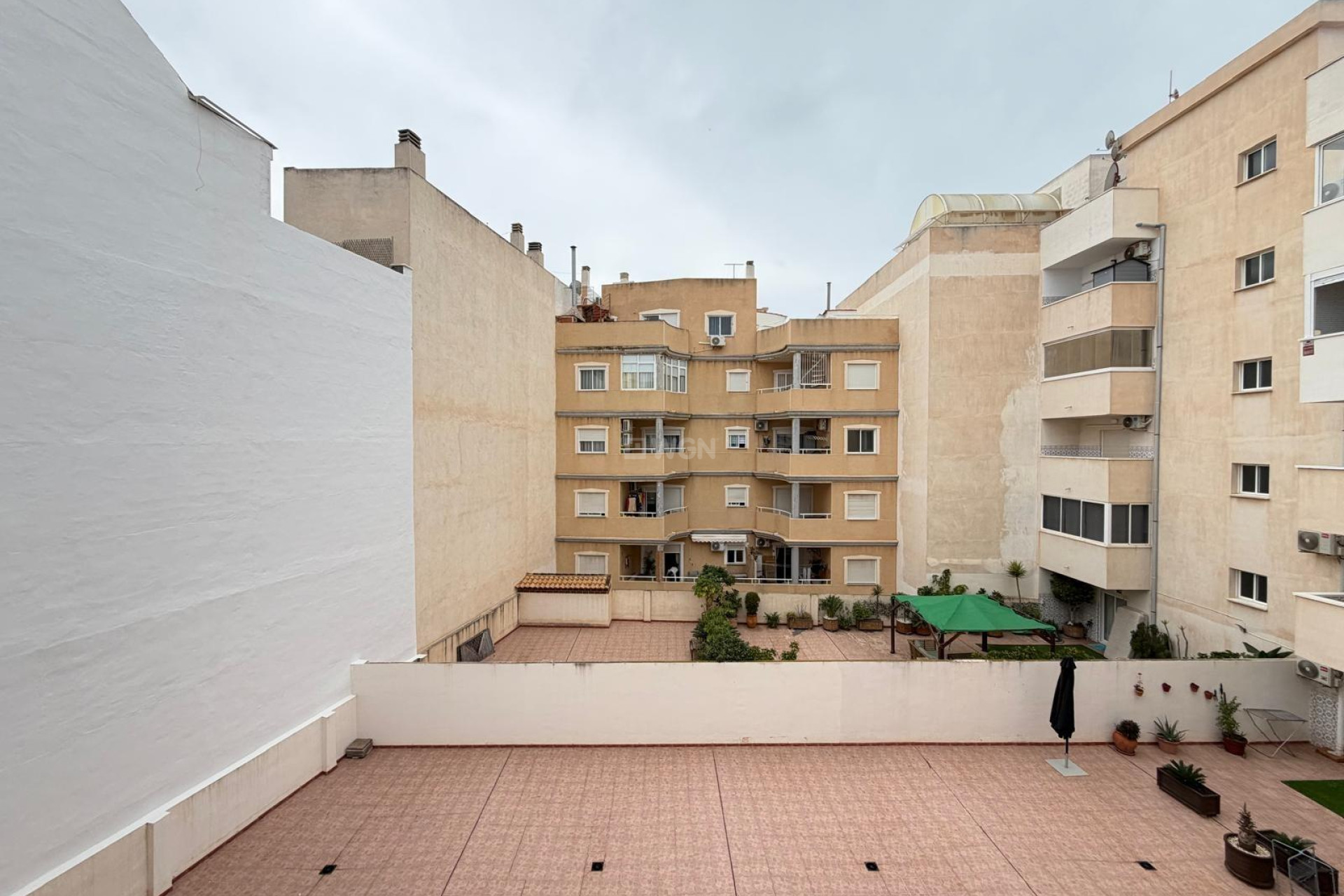 Odsprzedaż - Mieszkanie w bloku - Torrevieja - Centro