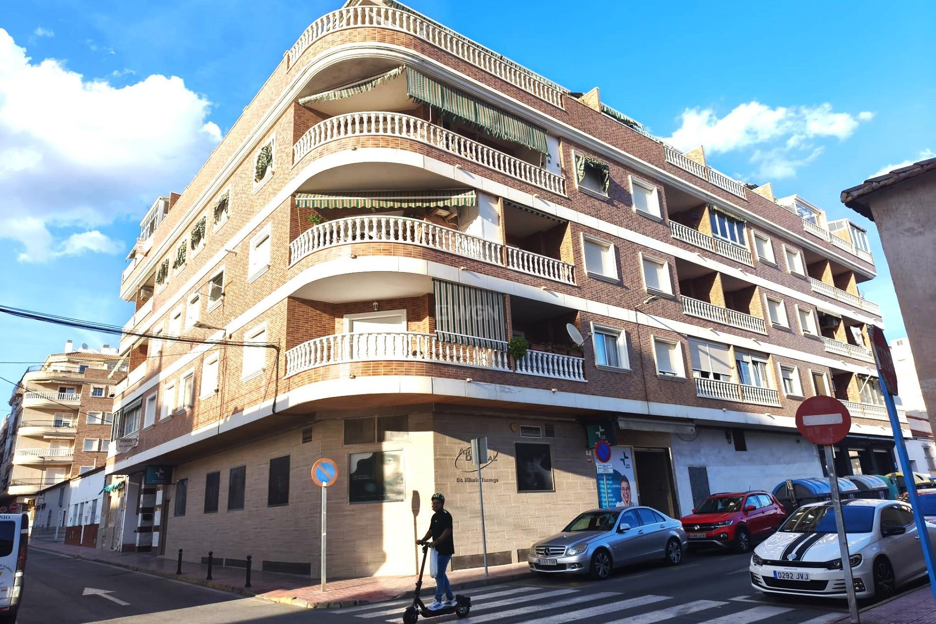 Odsprzedaż - Mieszkanie w bloku - Torrevieja - Centro