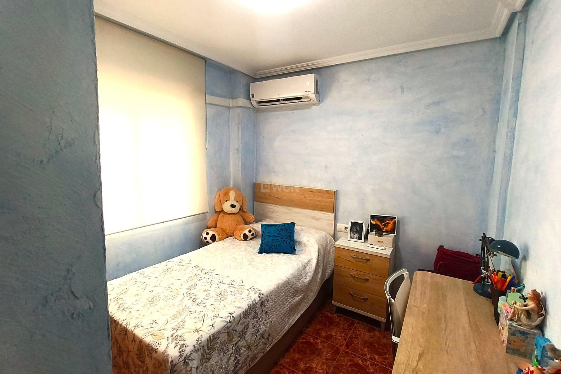 Odsprzedaż - Mieszkanie w bloku - Torrevieja - Centro
