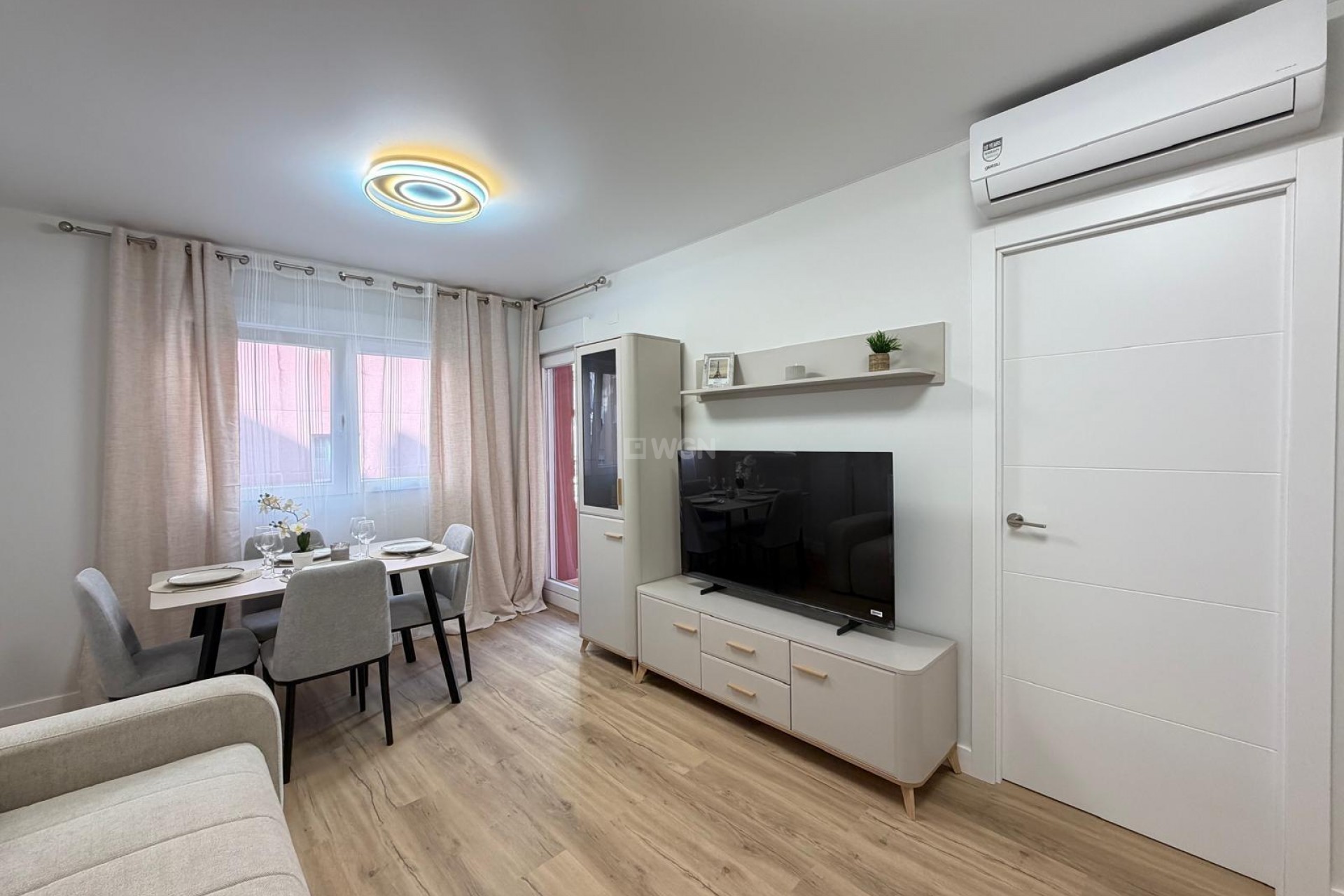 Odsprzedaż - Mieszkanie w bloku - Torrevieja - Centro