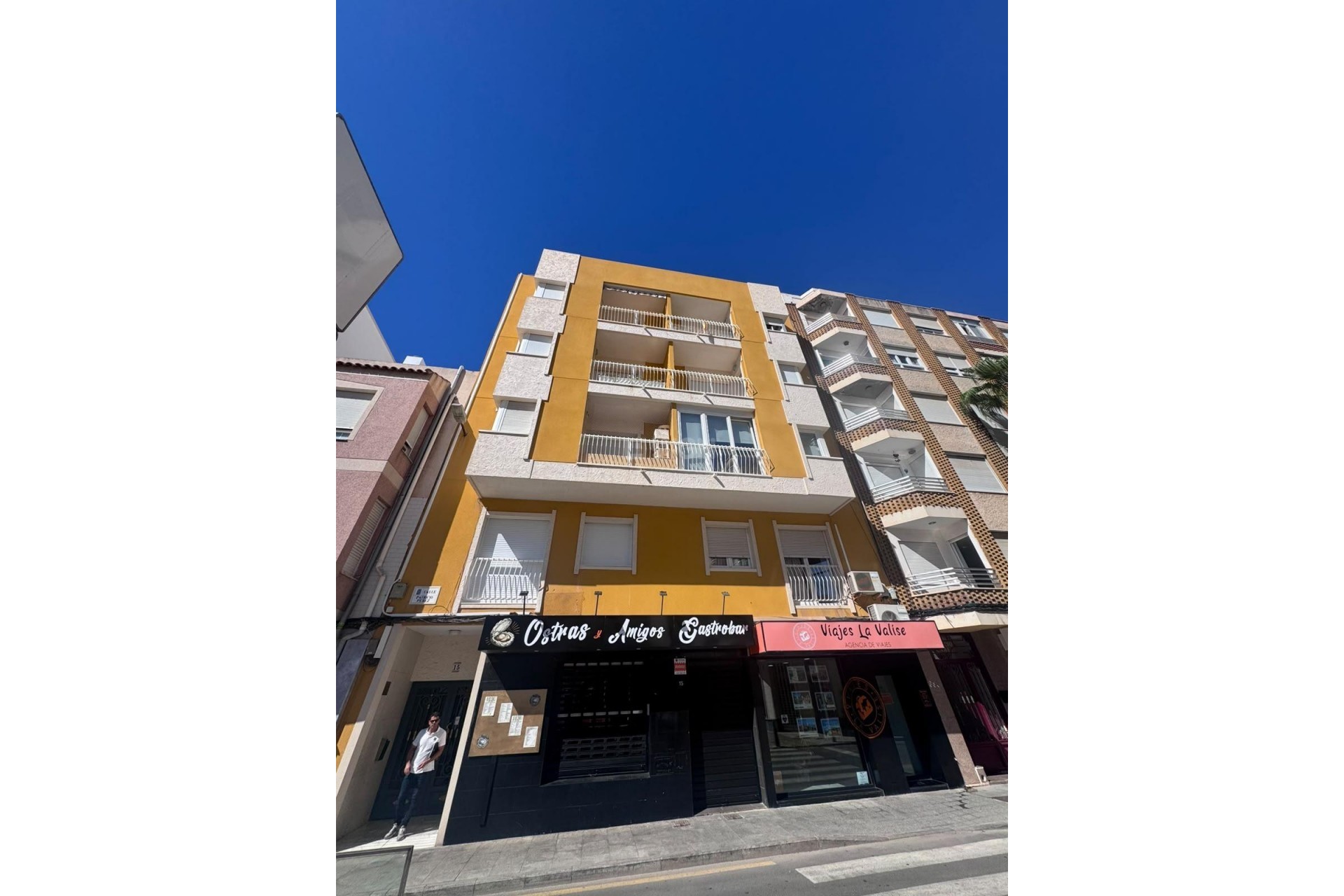 Odsprzedaż - Mieszkanie w bloku - Torrevieja - Centro
