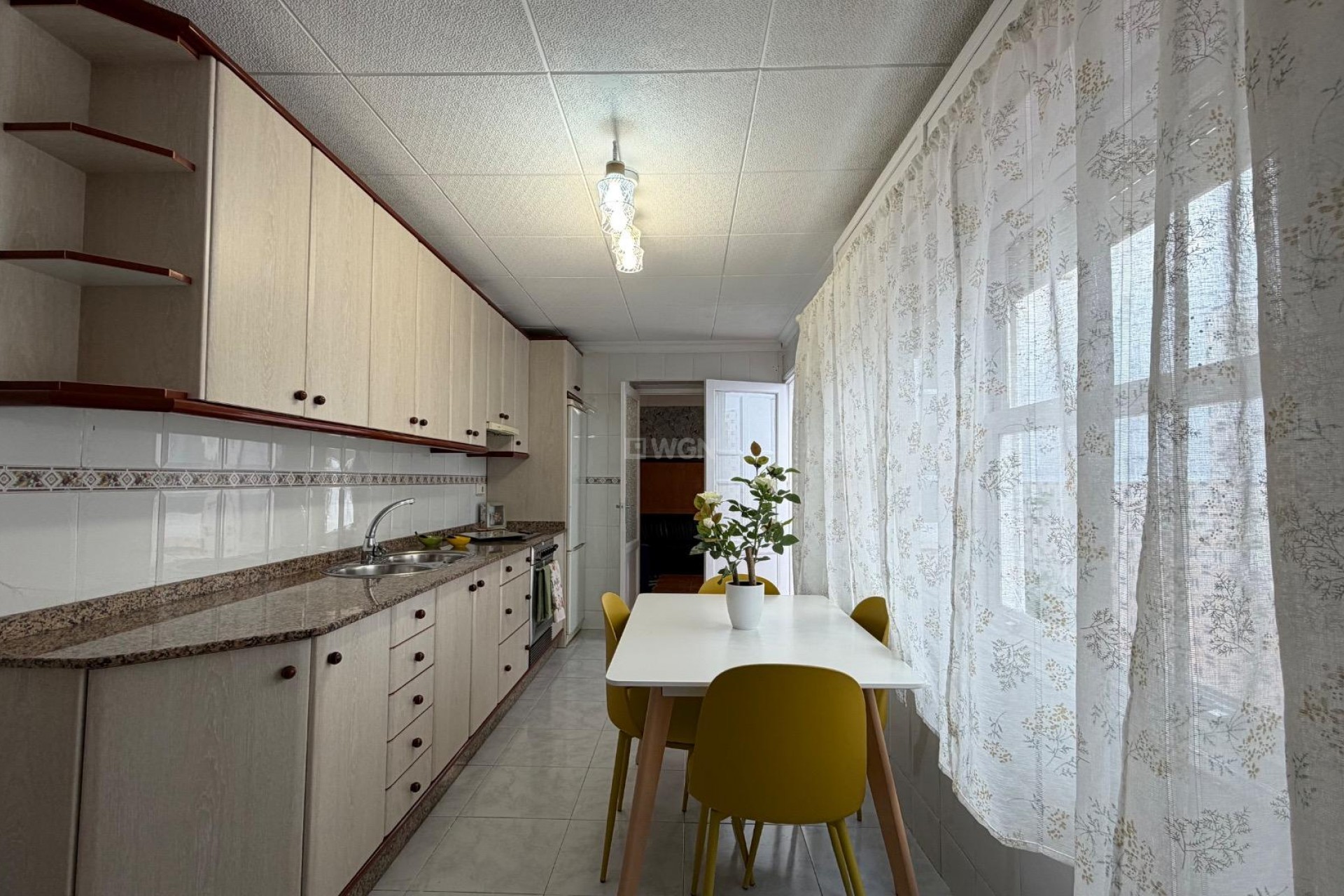Odsprzedaż - Mieszkanie w bloku - Torrevieja - Centro