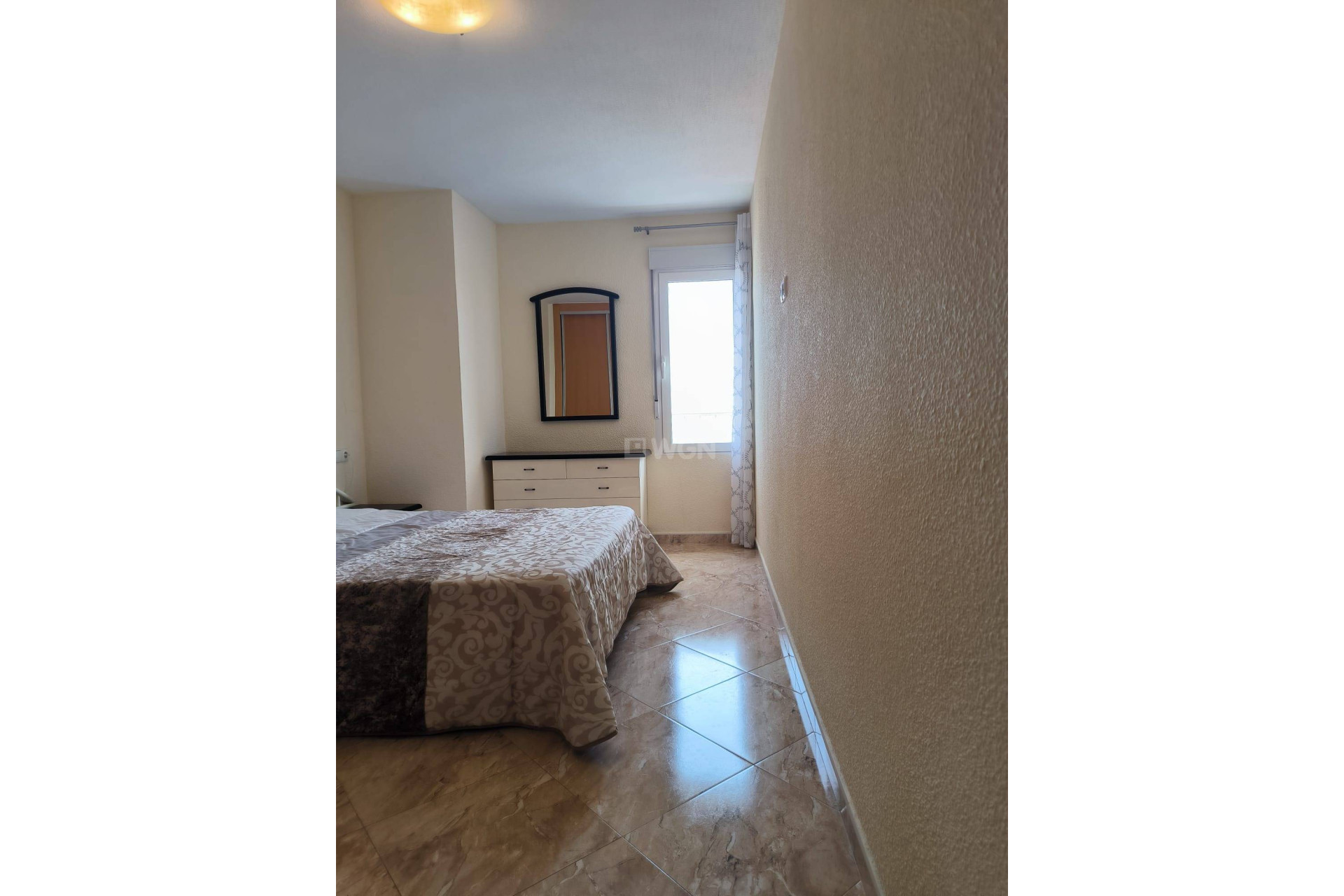 Odsprzedaż - Mieszkanie w bloku - Torrevieja - Centro