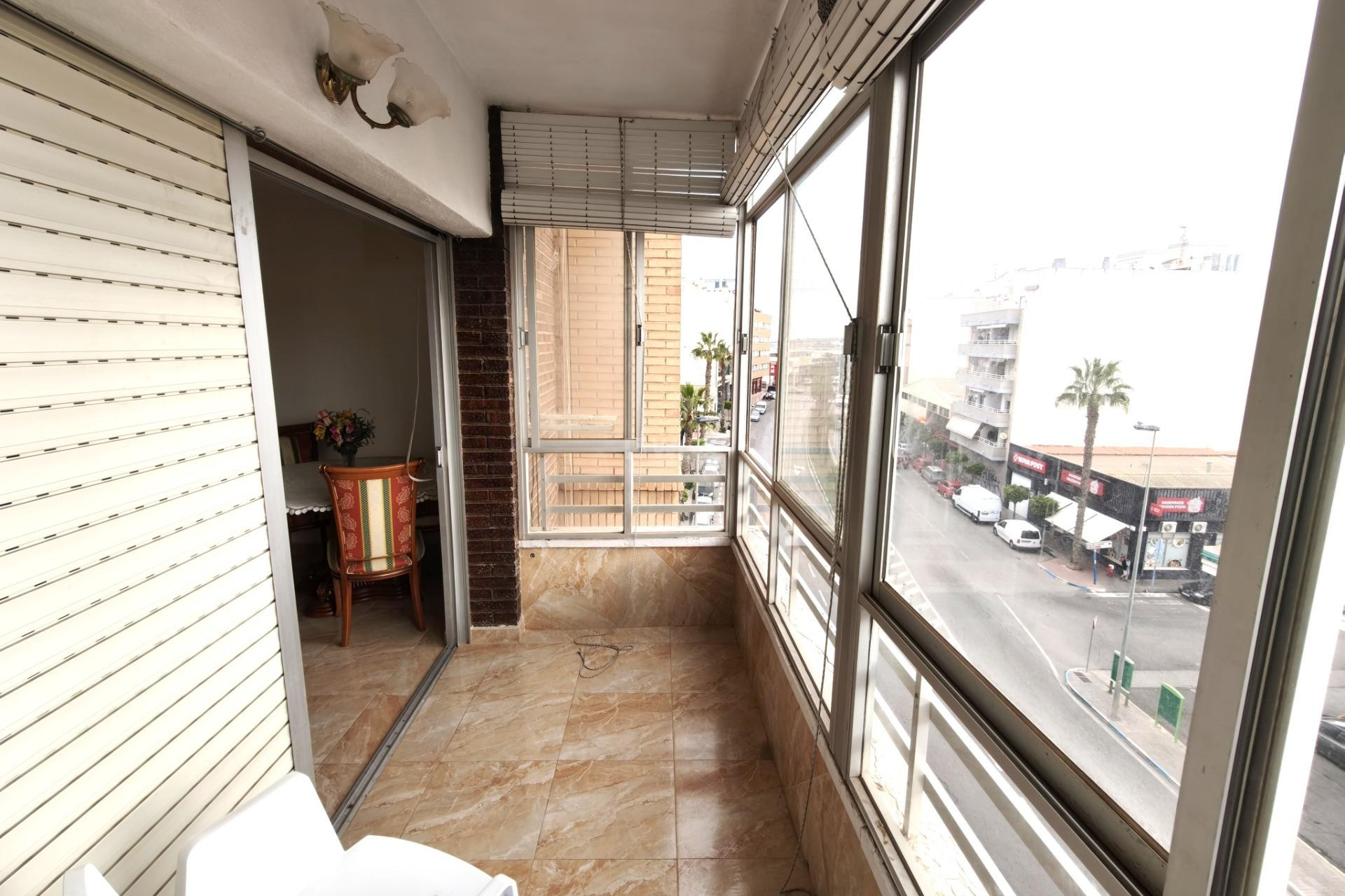 Odsprzedaż - Mieszkanie w bloku - Torrevieja - Centro