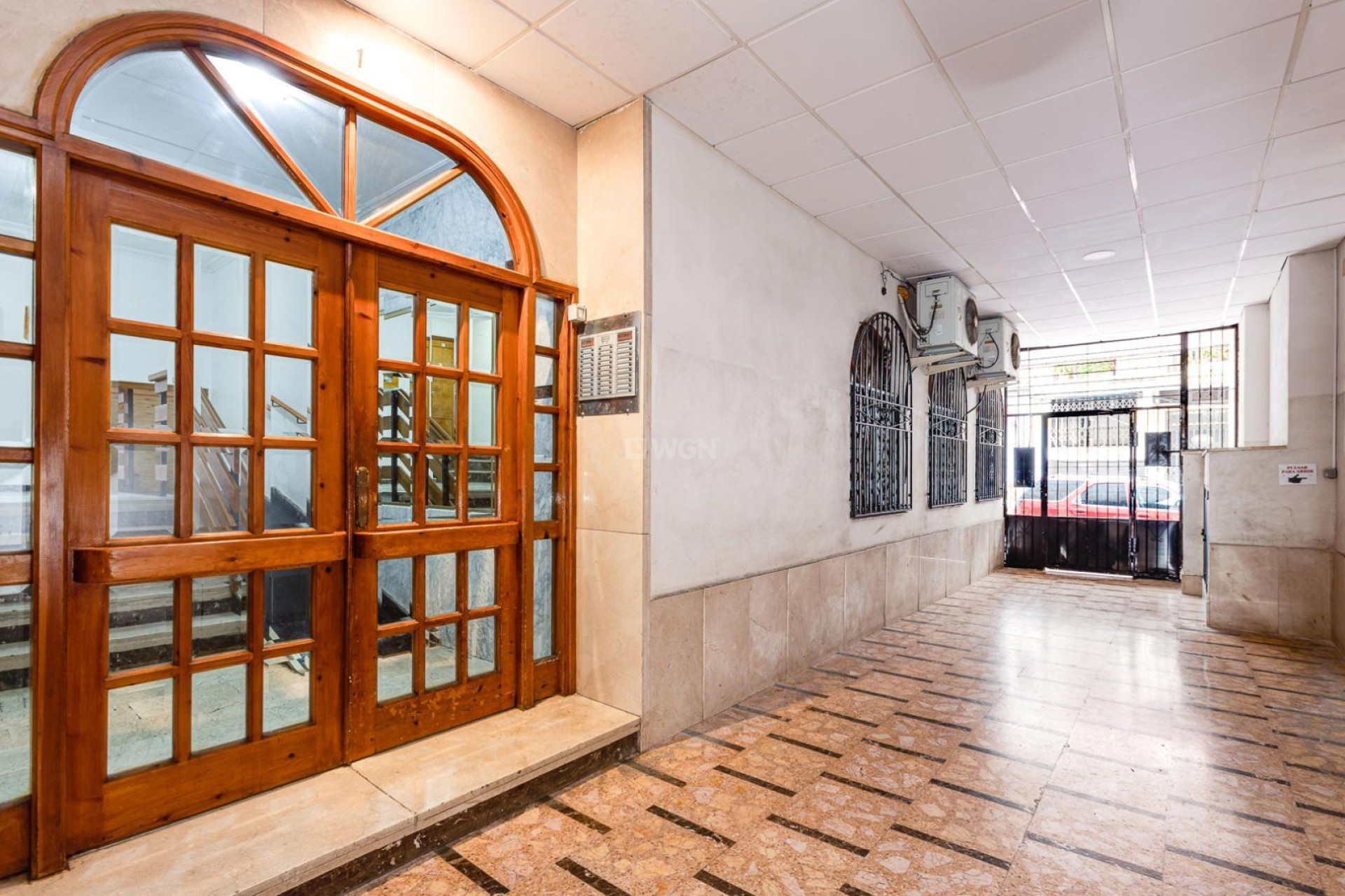 Odsprzedaż - Mieszkanie w bloku - Torrevieja - Centro