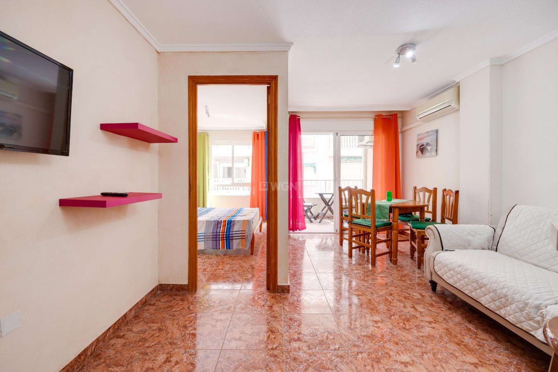 Odsprzedaż - Mieszkanie w bloku - Torrevieja - Centro