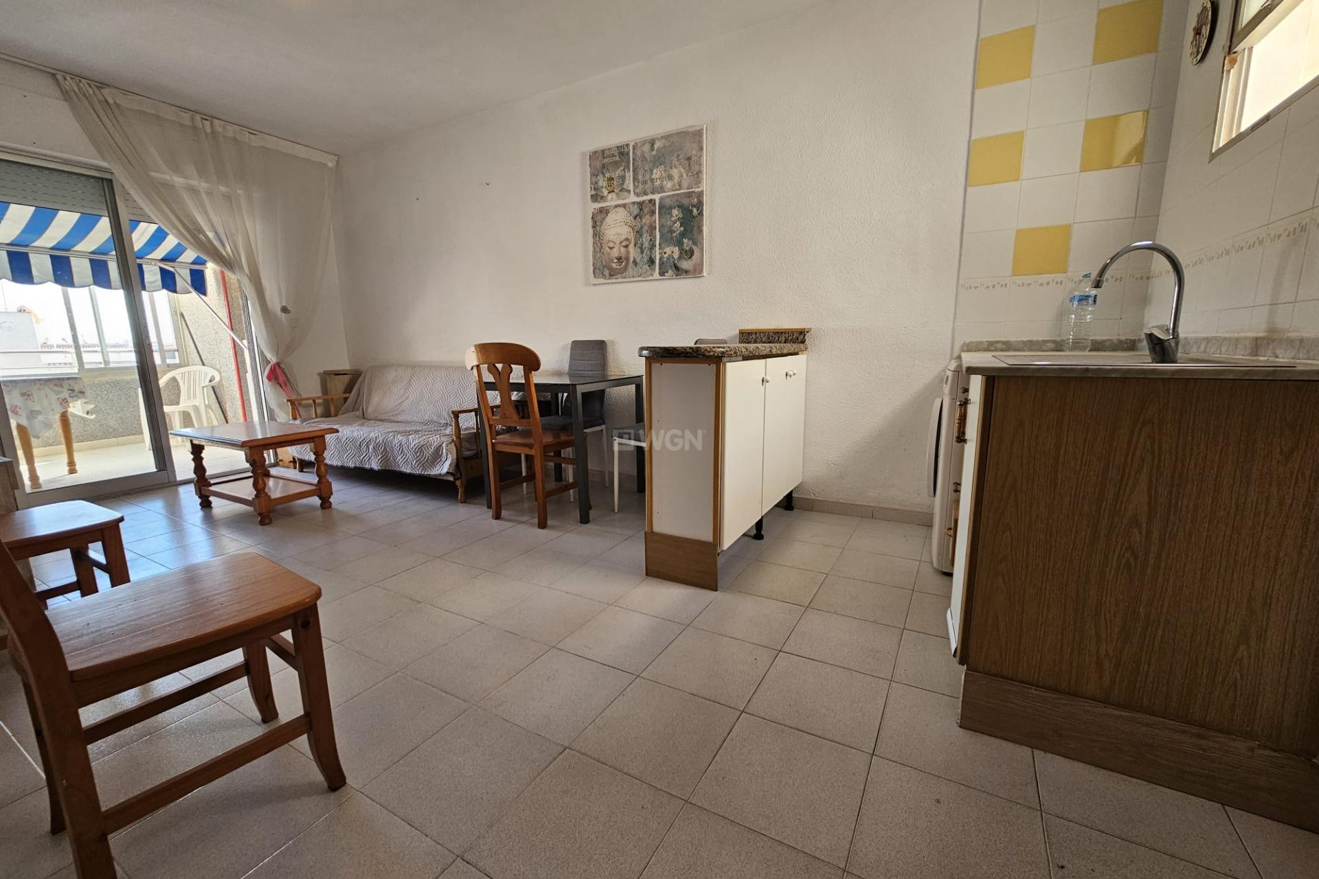 Odsprzedaż - Mieszkanie w bloku - Torrevieja - Centro