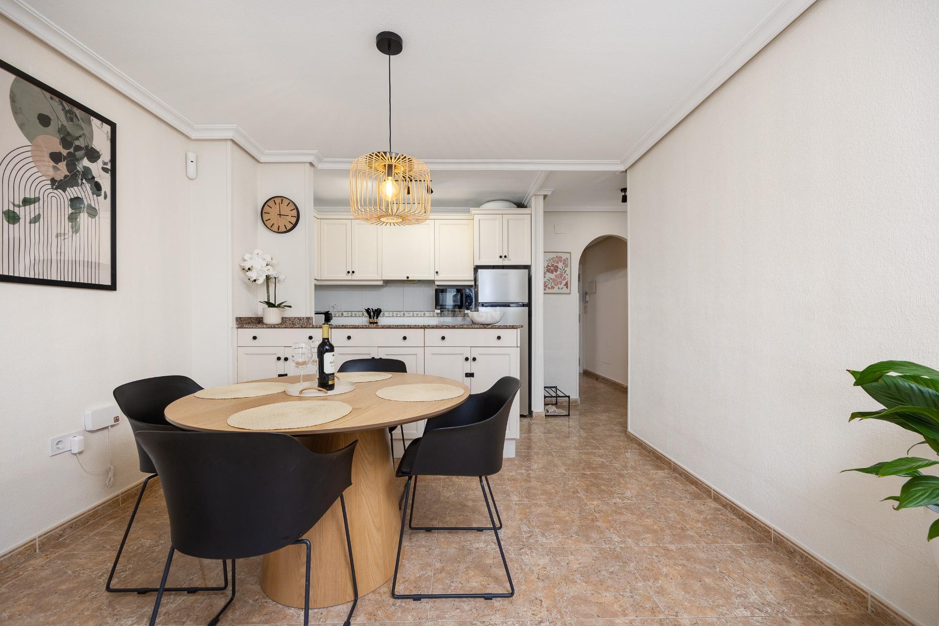 Odsprzedaż - Mieszkanie w bloku - Torrevieja - Centro