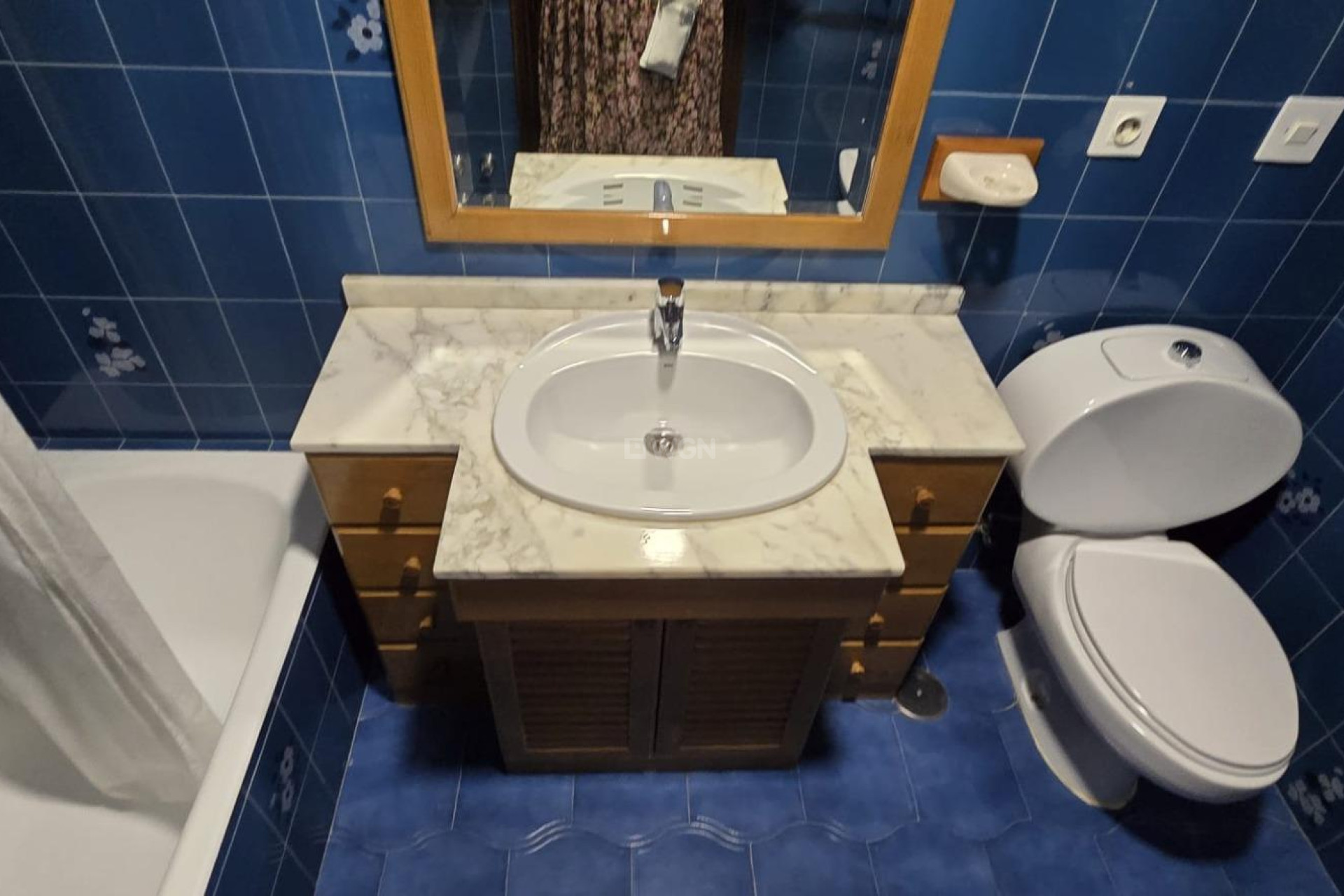 Odsprzedaż - Mieszkanie w bloku - Torrevieja - Centro