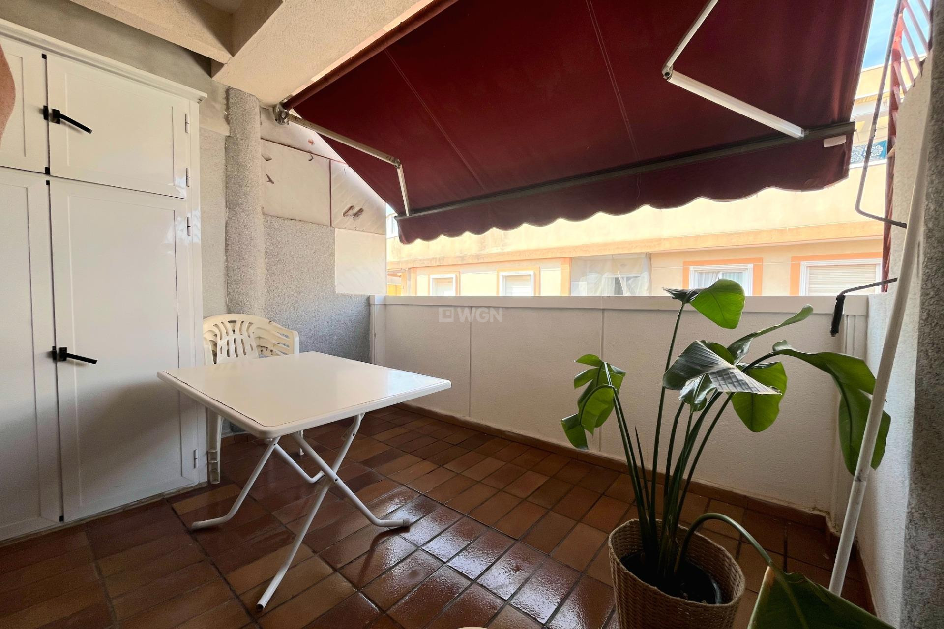 Odsprzedaż - Mieszkanie w bloku - Torrevieja - Centro