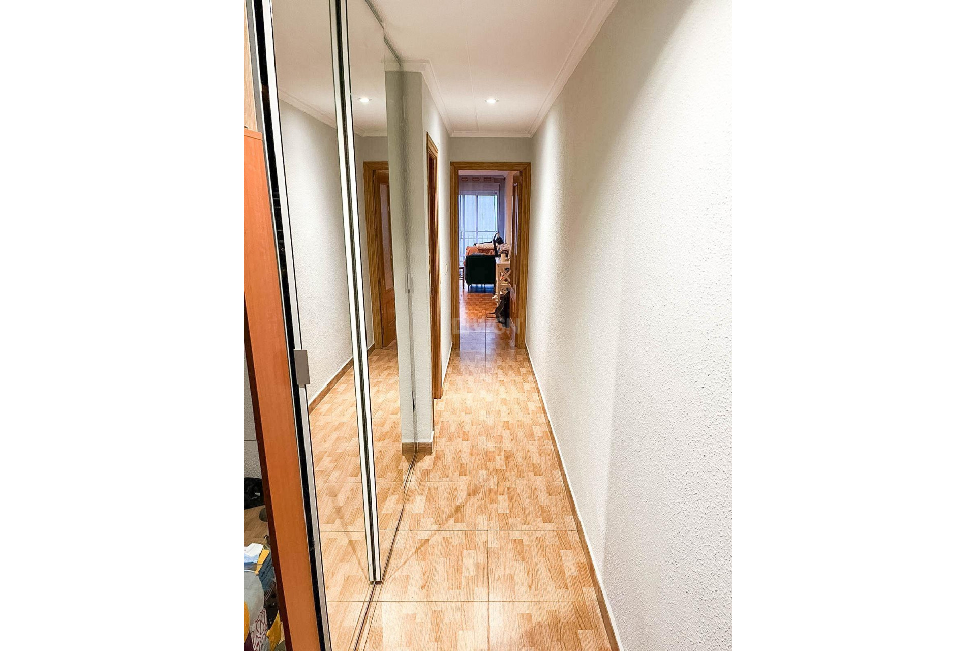 Odsprzedaż - Mieszkanie w bloku - Torrevieja - Centro