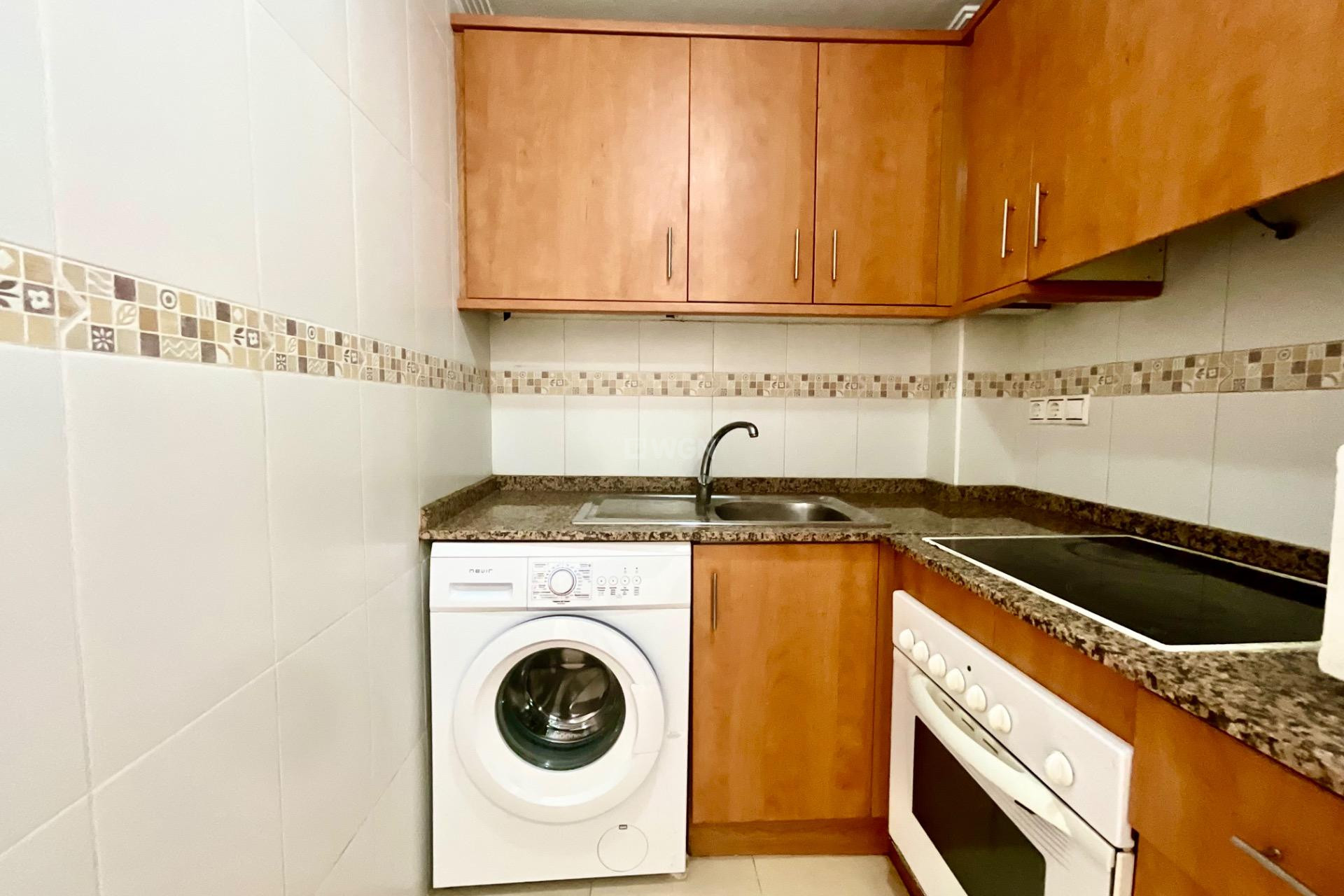 Odsprzedaż - Mieszkanie w bloku - Torrevieja - Centro