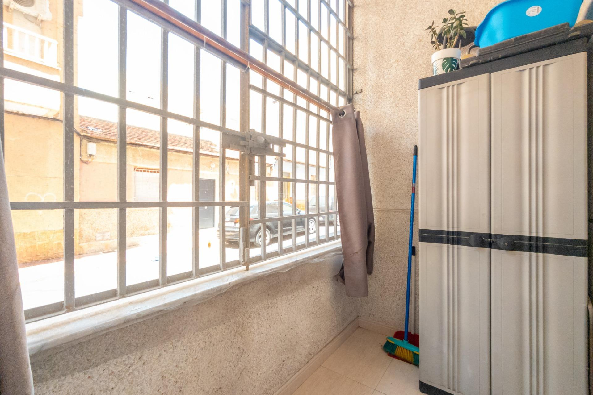 Odsprzedaż - Mieszkanie w bloku - Torrevieja - Centro