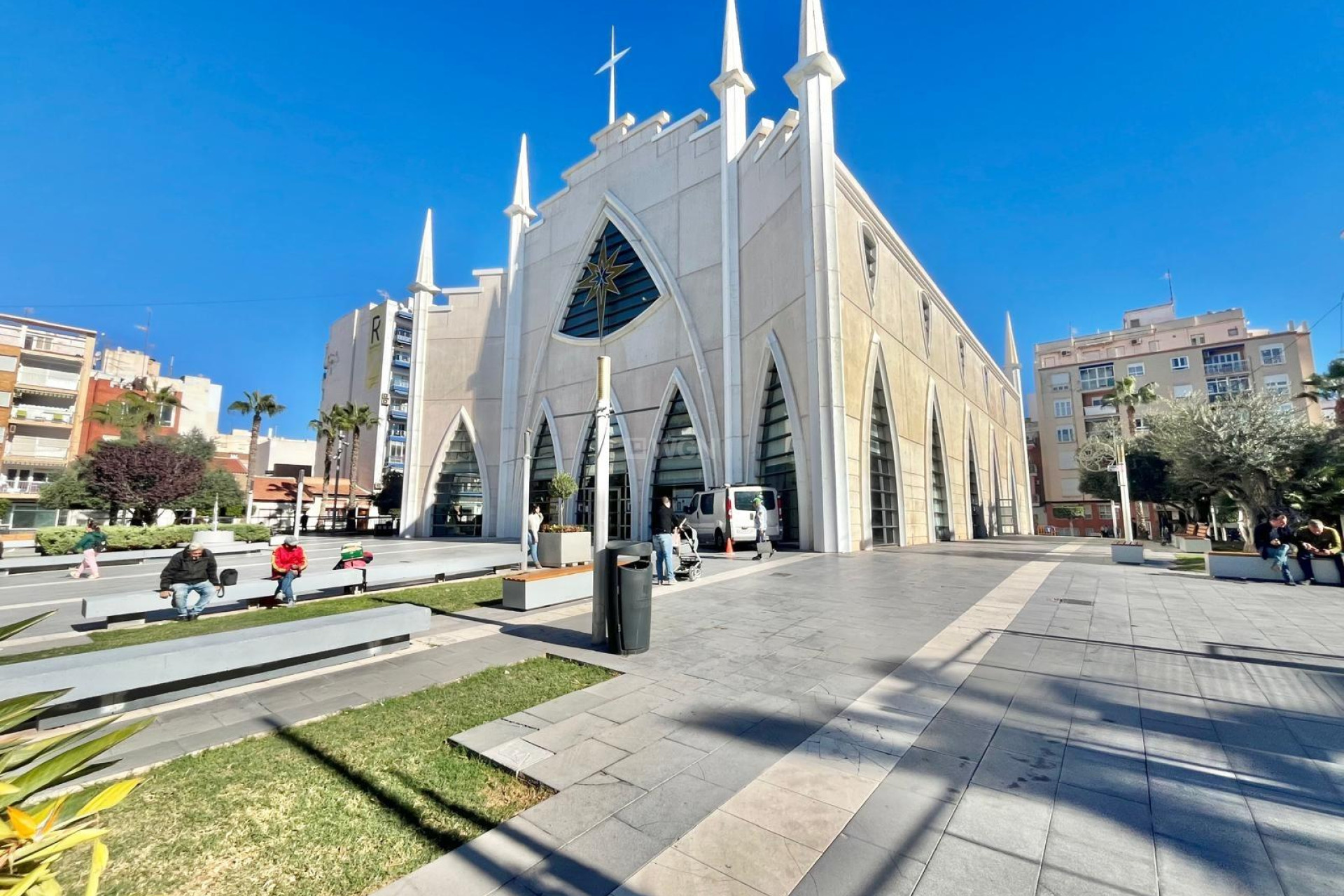 Odsprzedaż - Mieszkanie w bloku - Torrevieja - Centro