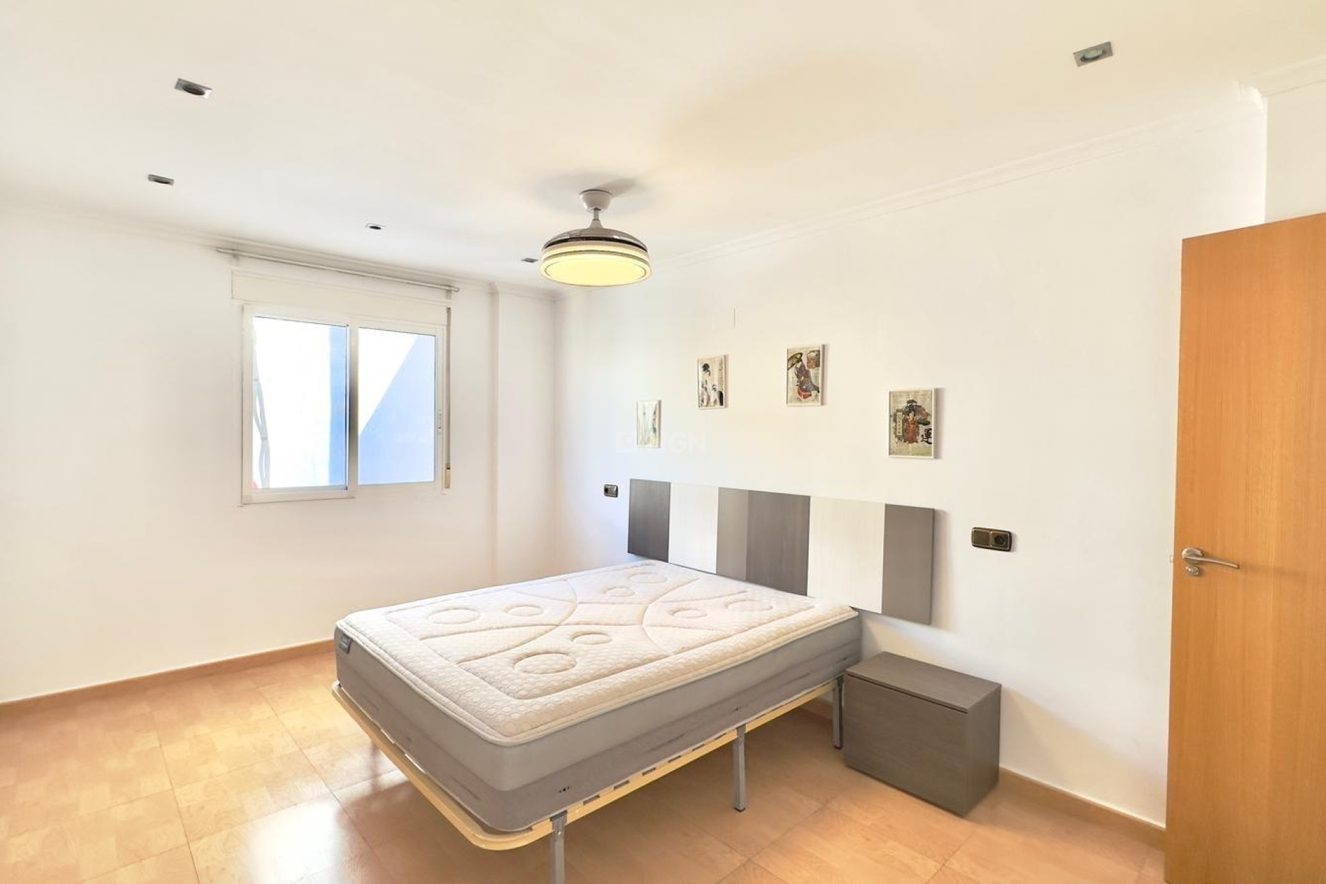 Odsprzedaż - Mieszkanie w bloku - Torrevieja - Centro