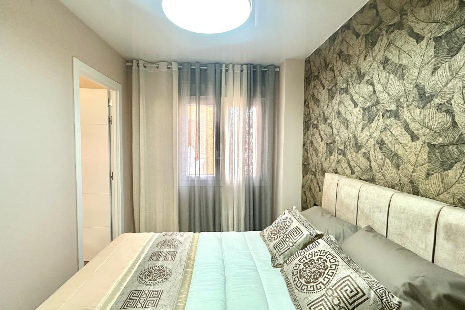 Odsprzedaż - Mieszkanie w bloku - Torrevieja - Centro