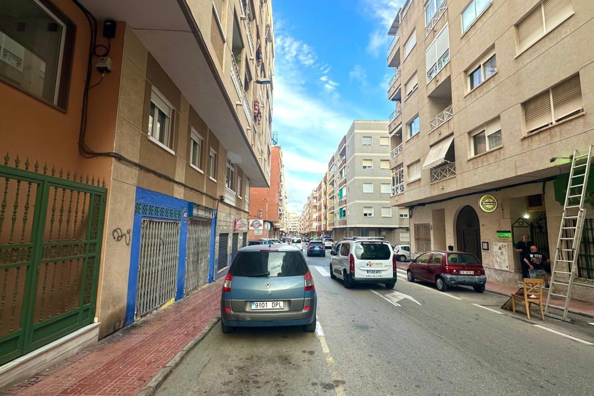 Odsprzedaż - Mieszkanie w bloku - Torrevieja - Centro