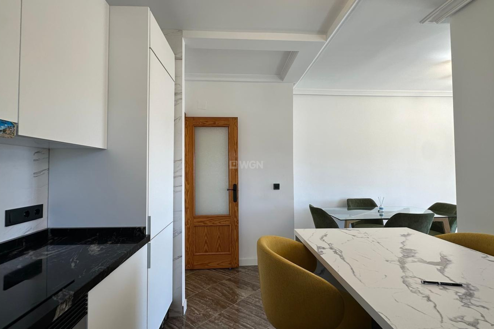 Odsprzedaż - Mieszkanie w bloku - Torrevieja - Centro