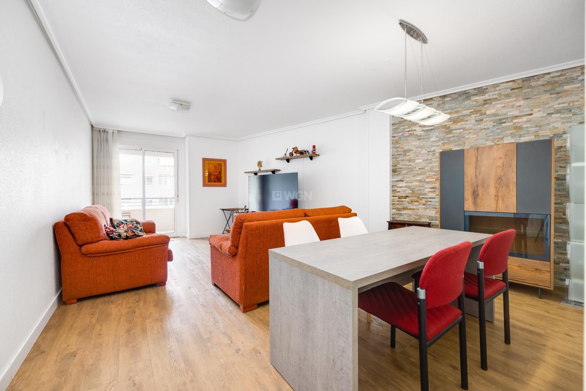 Odsprzedaż - Mieszkanie w bloku - Torrevieja - Centro