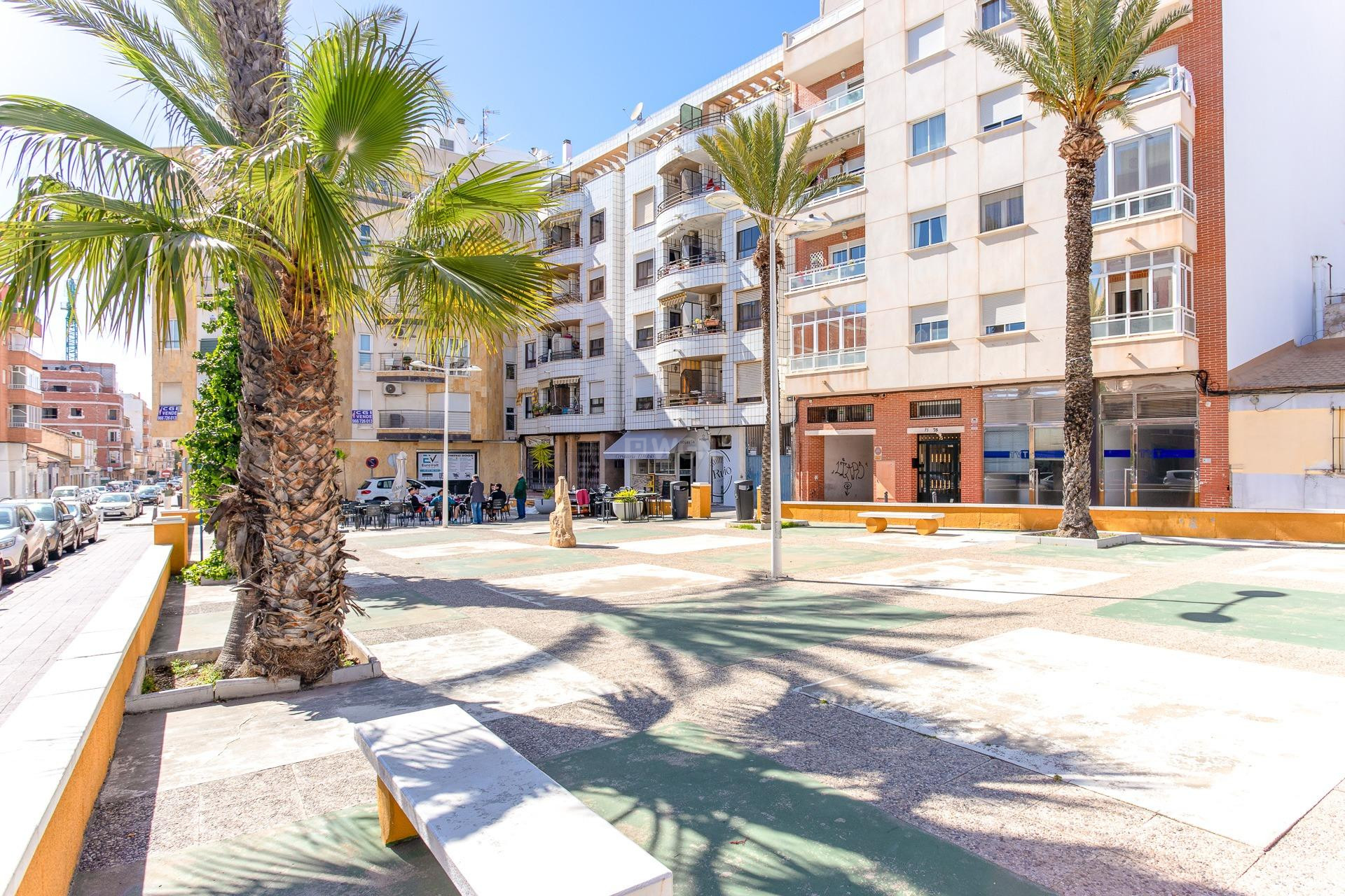 Odsprzedaż - Mieszkanie w bloku - Torrevieja - Centro