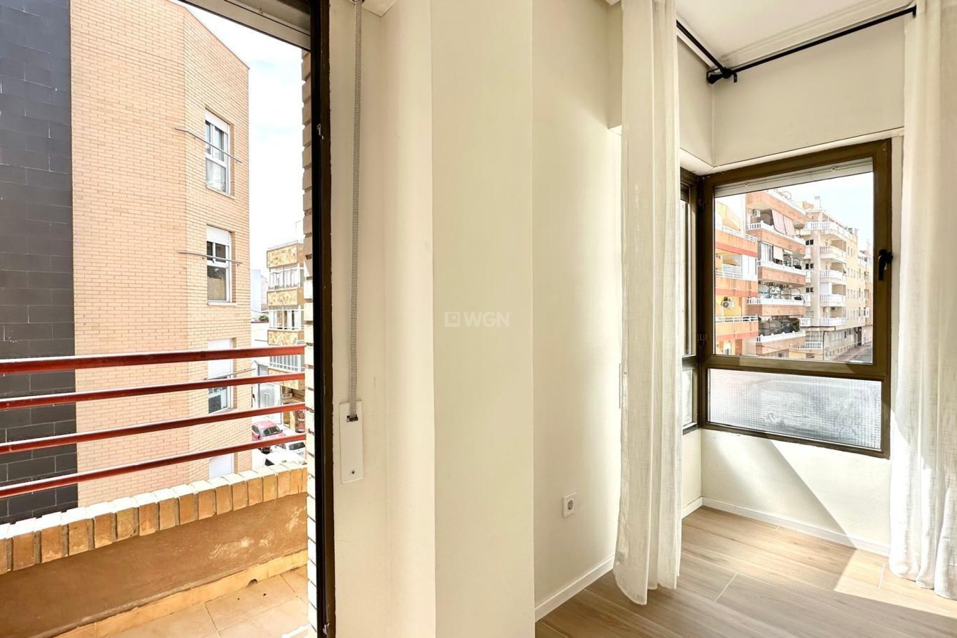 Odsprzedaż - Mieszkanie w bloku - Torrevieja - Centro