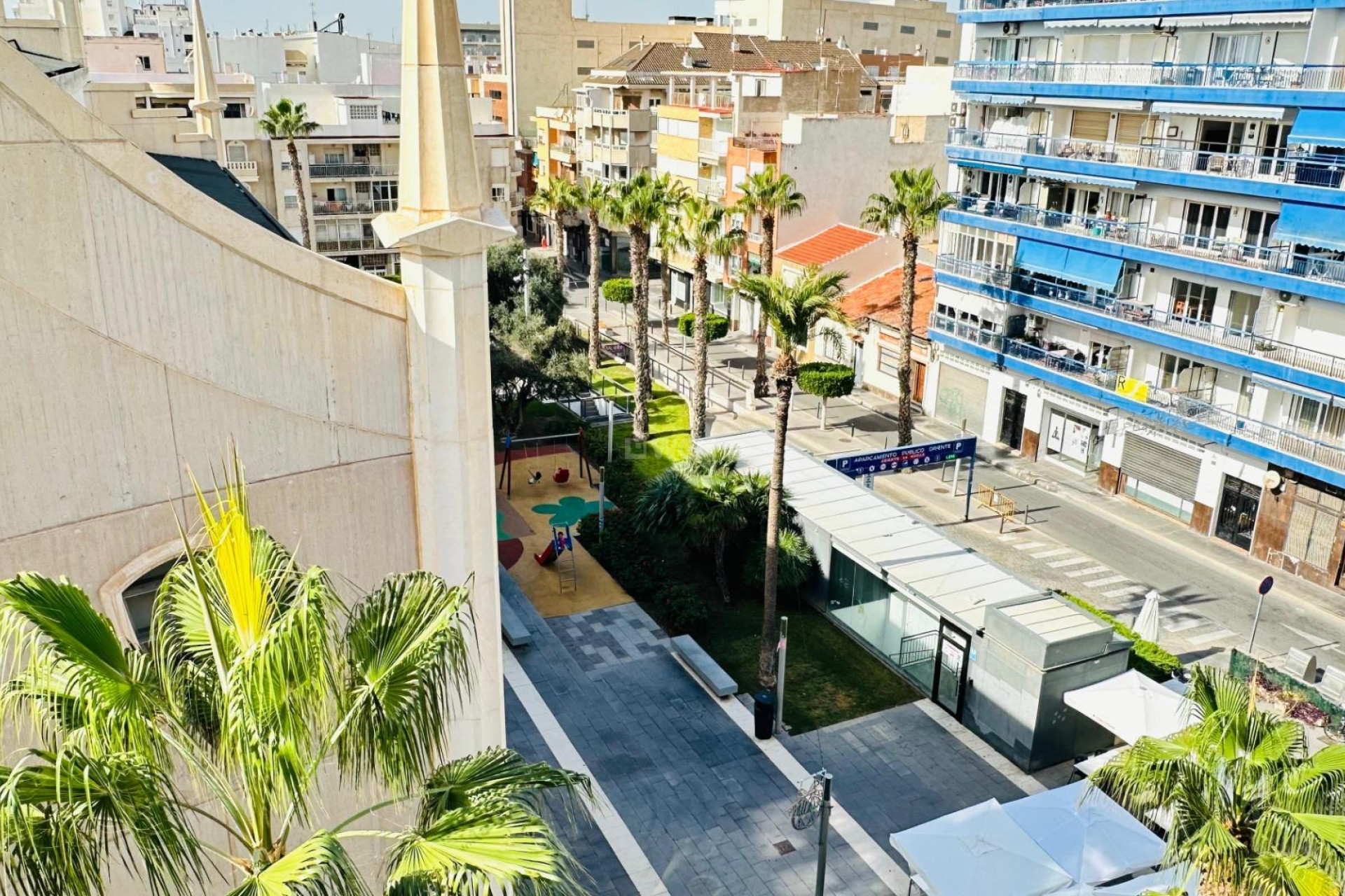 Odsprzedaż - Mieszkanie w bloku - Torrevieja - Centro