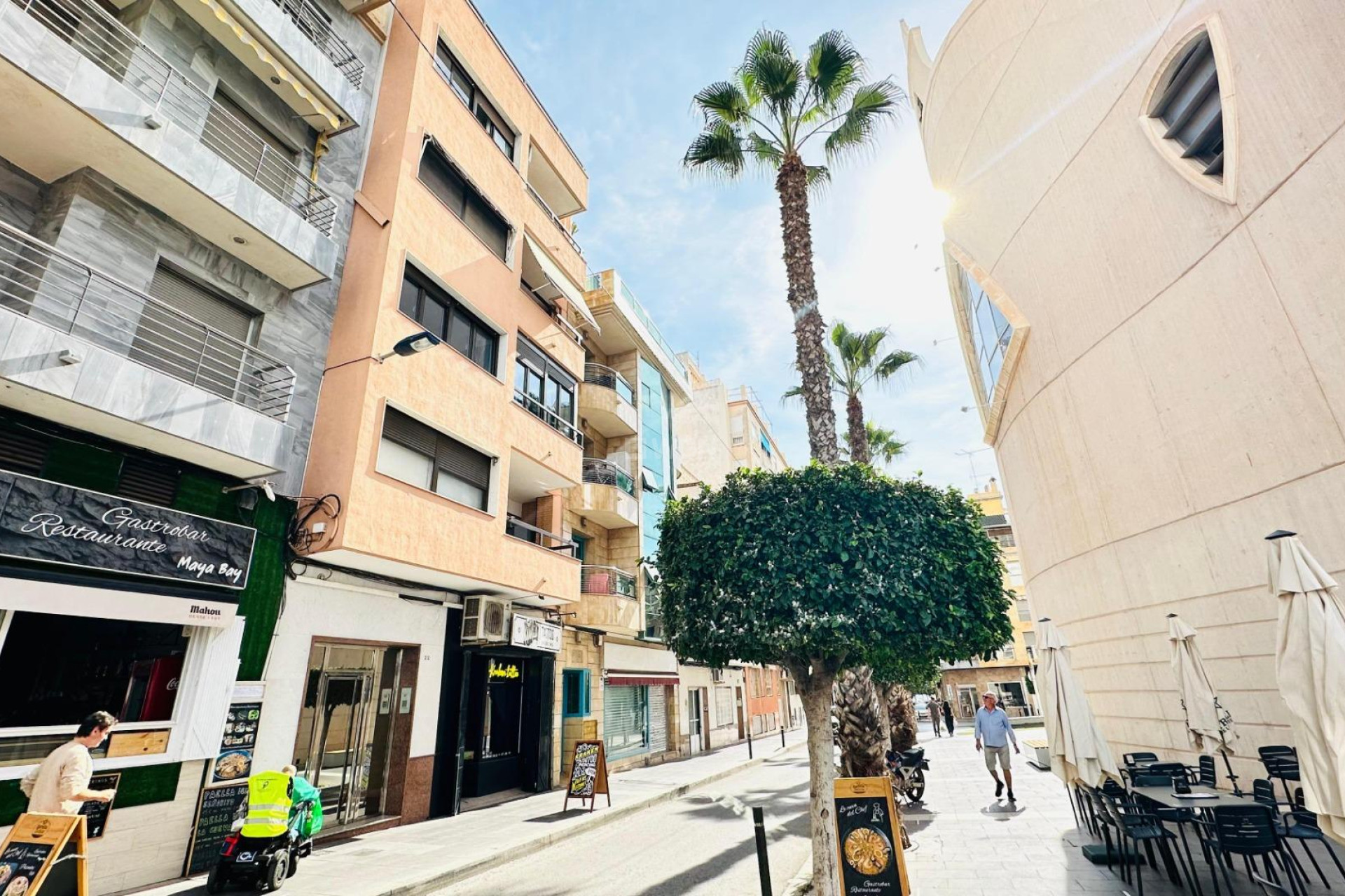 Odsprzedaż - Mieszkanie w bloku - Torrevieja - Centro