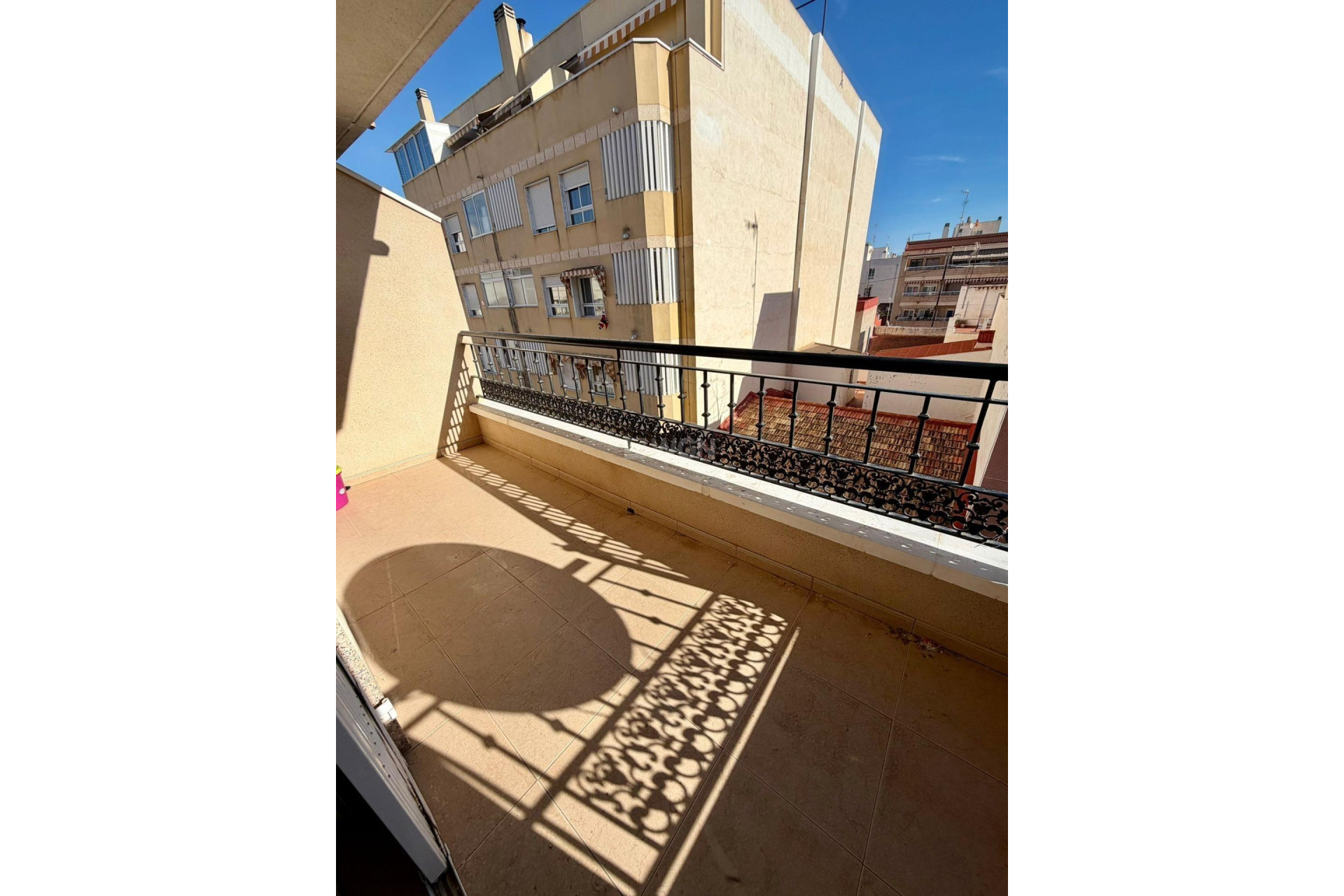 Odsprzedaż - Mieszkanie w bloku - Torrevieja - Centro