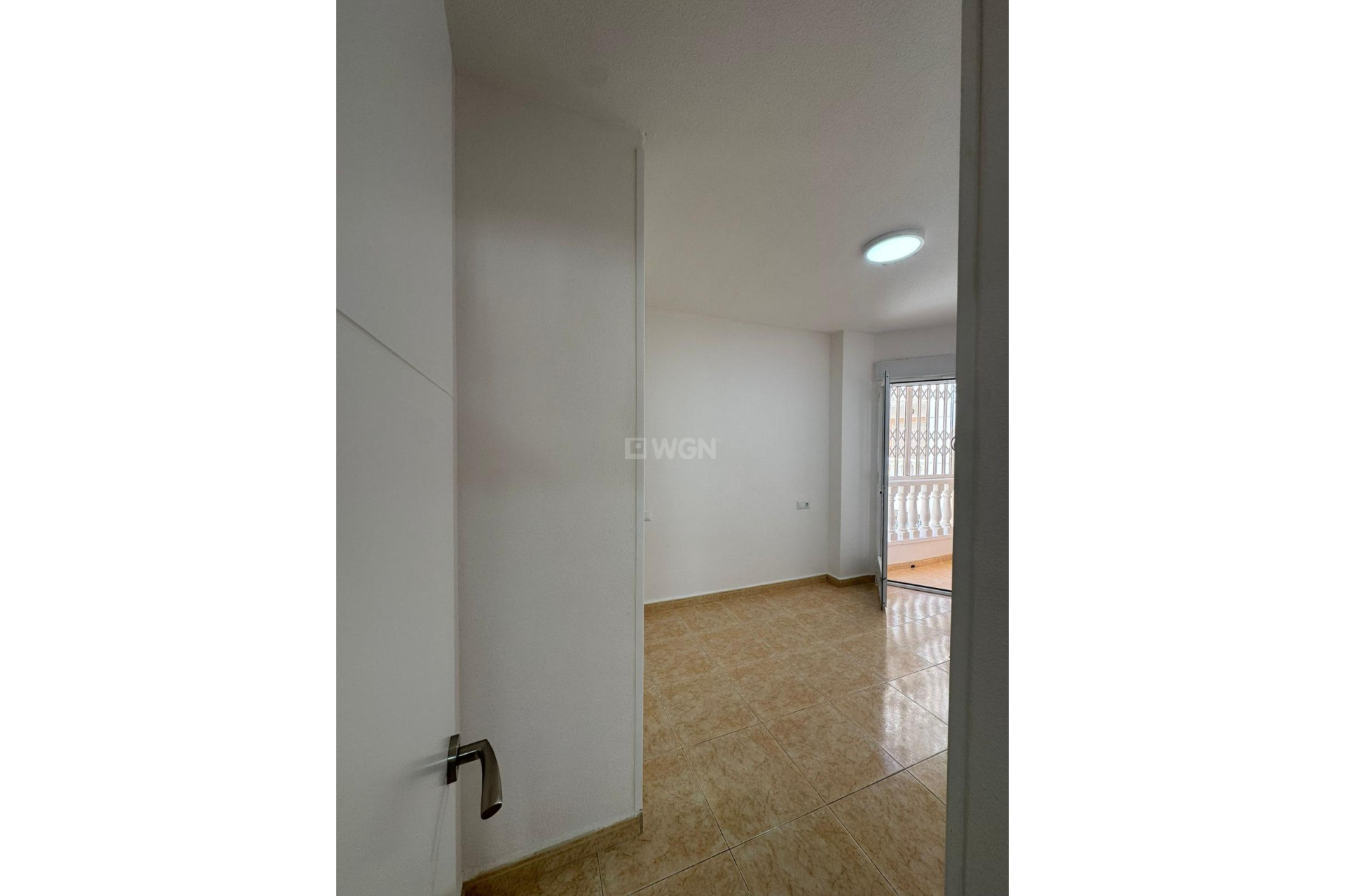 Odsprzedaż - Mieszkanie w bloku - Torrevieja - Centro