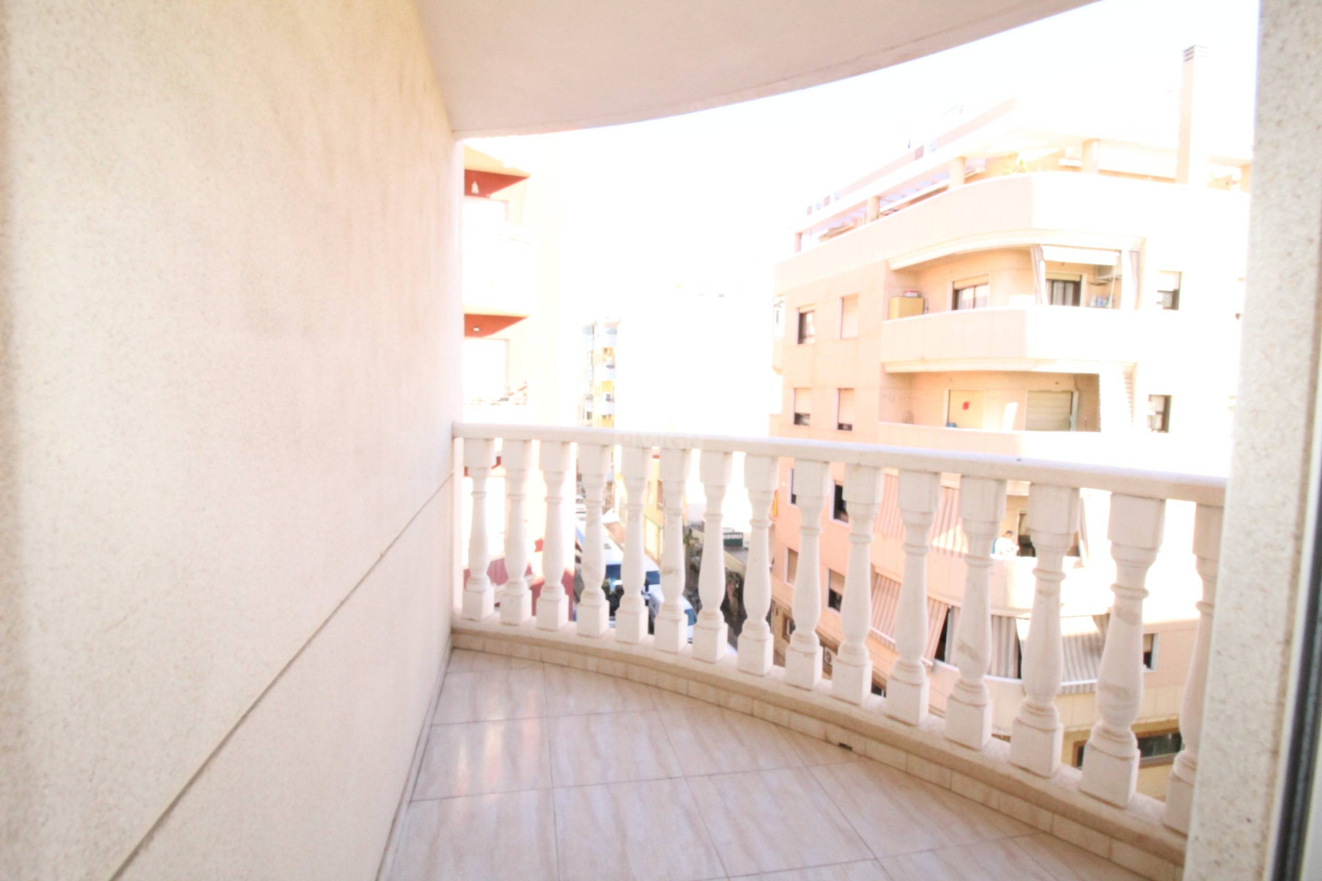 Odsprzedaż - Mieszkanie w bloku - Torrevieja - Centro