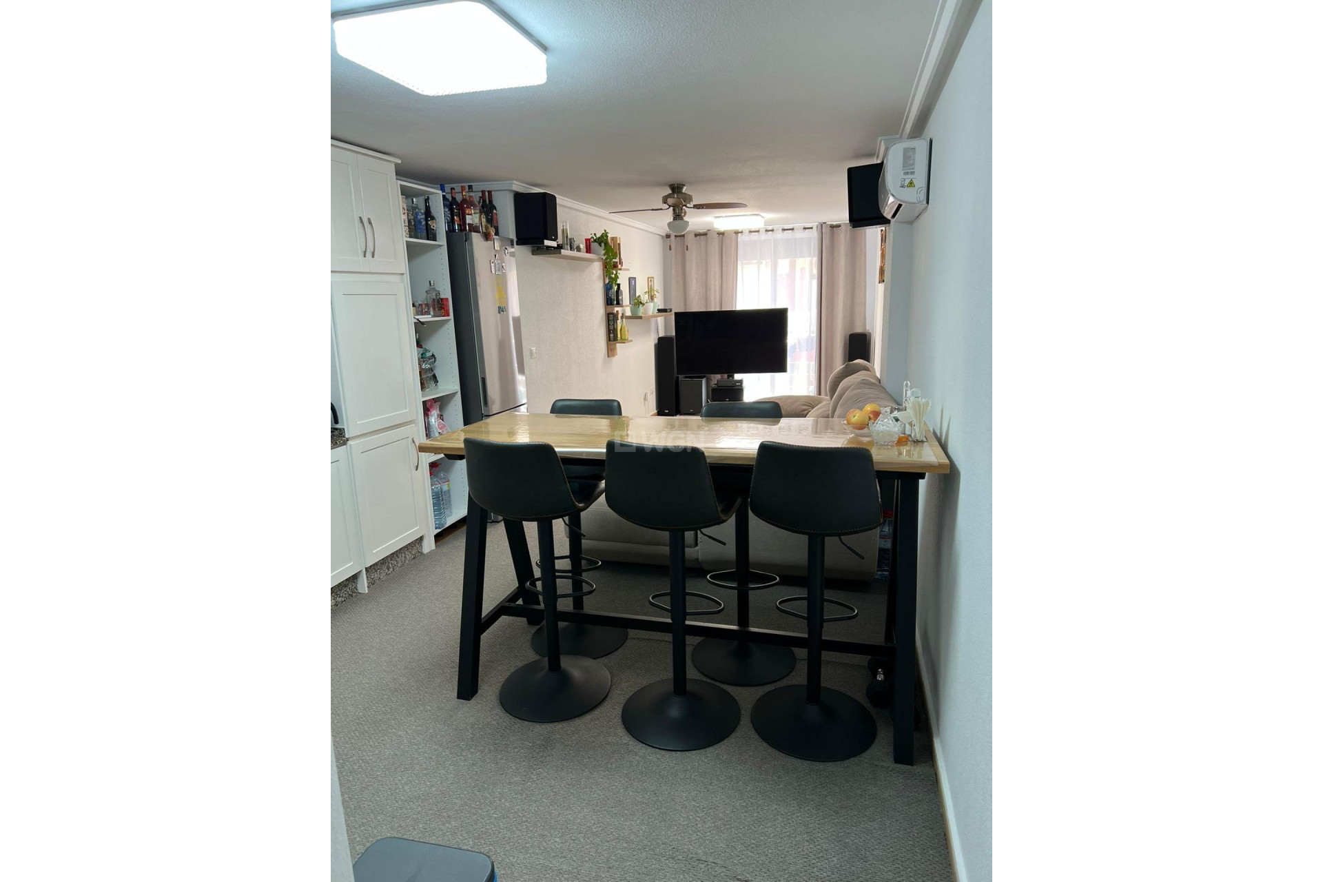 Odsprzedaż - Mieszkanie w bloku - Torrevieja - Centro