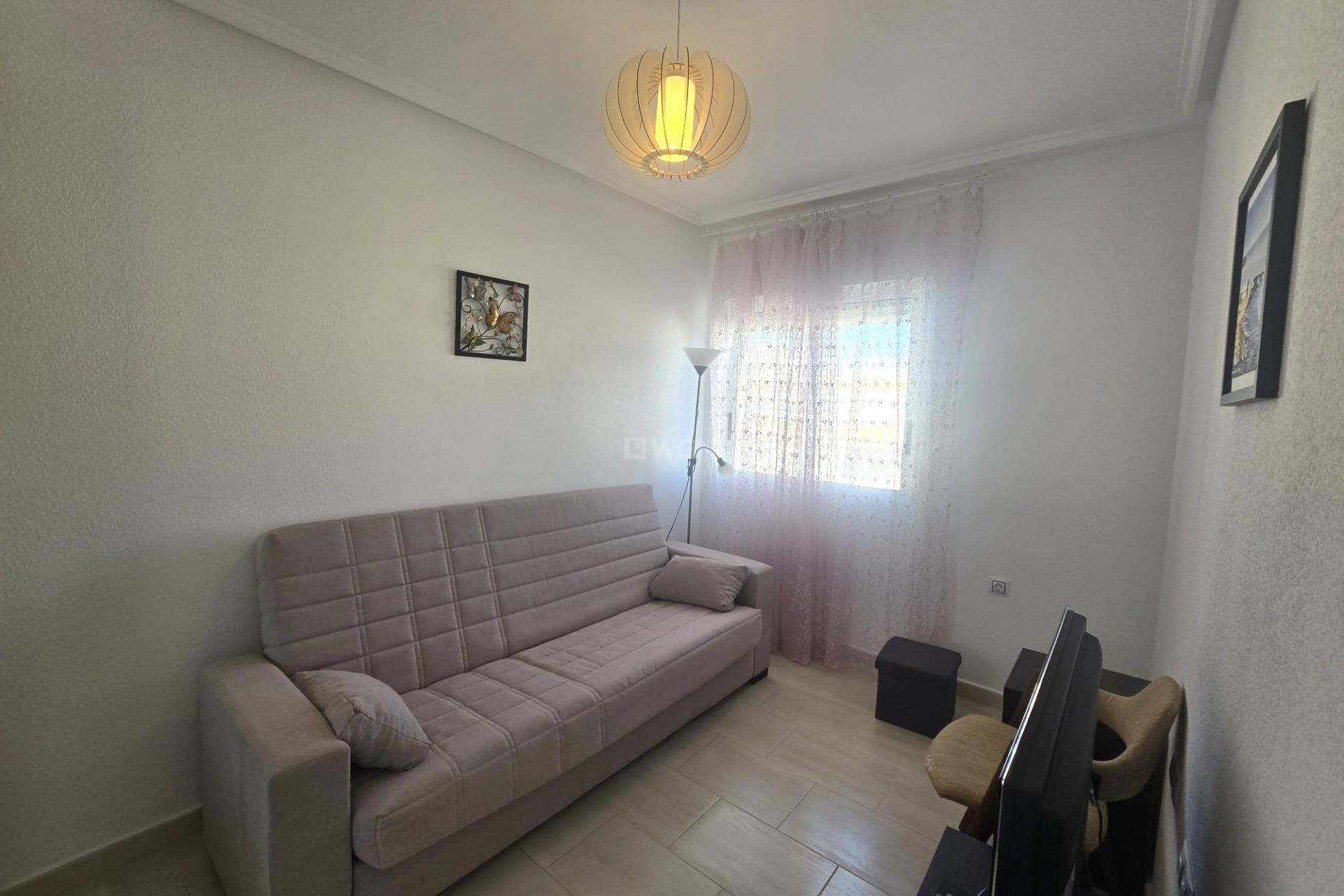 Odsprzedaż - Mieszkanie w bloku - Torrevieja - Centro