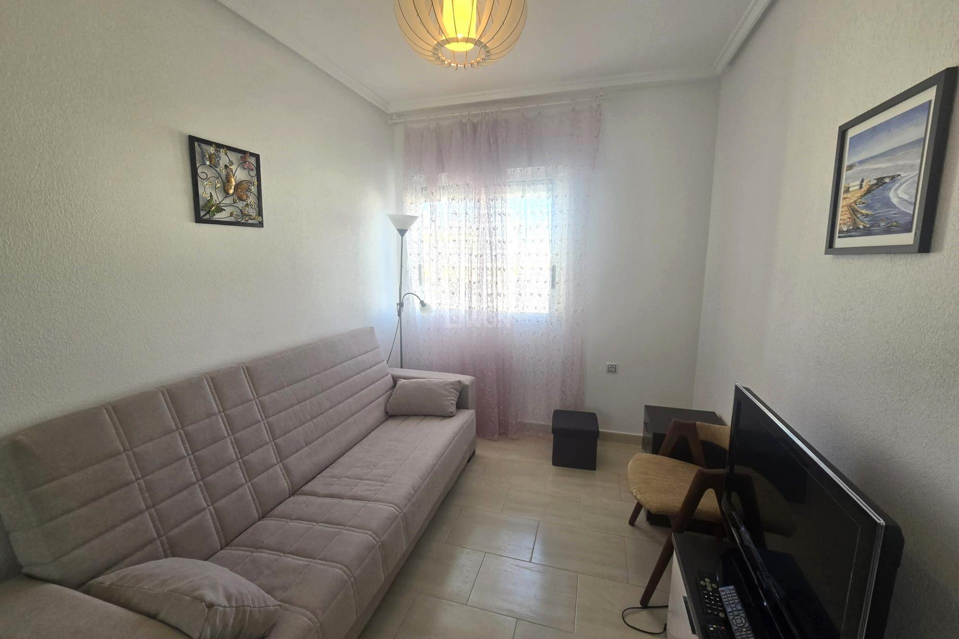 Odsprzedaż - Mieszkanie w bloku - Torrevieja - Centro