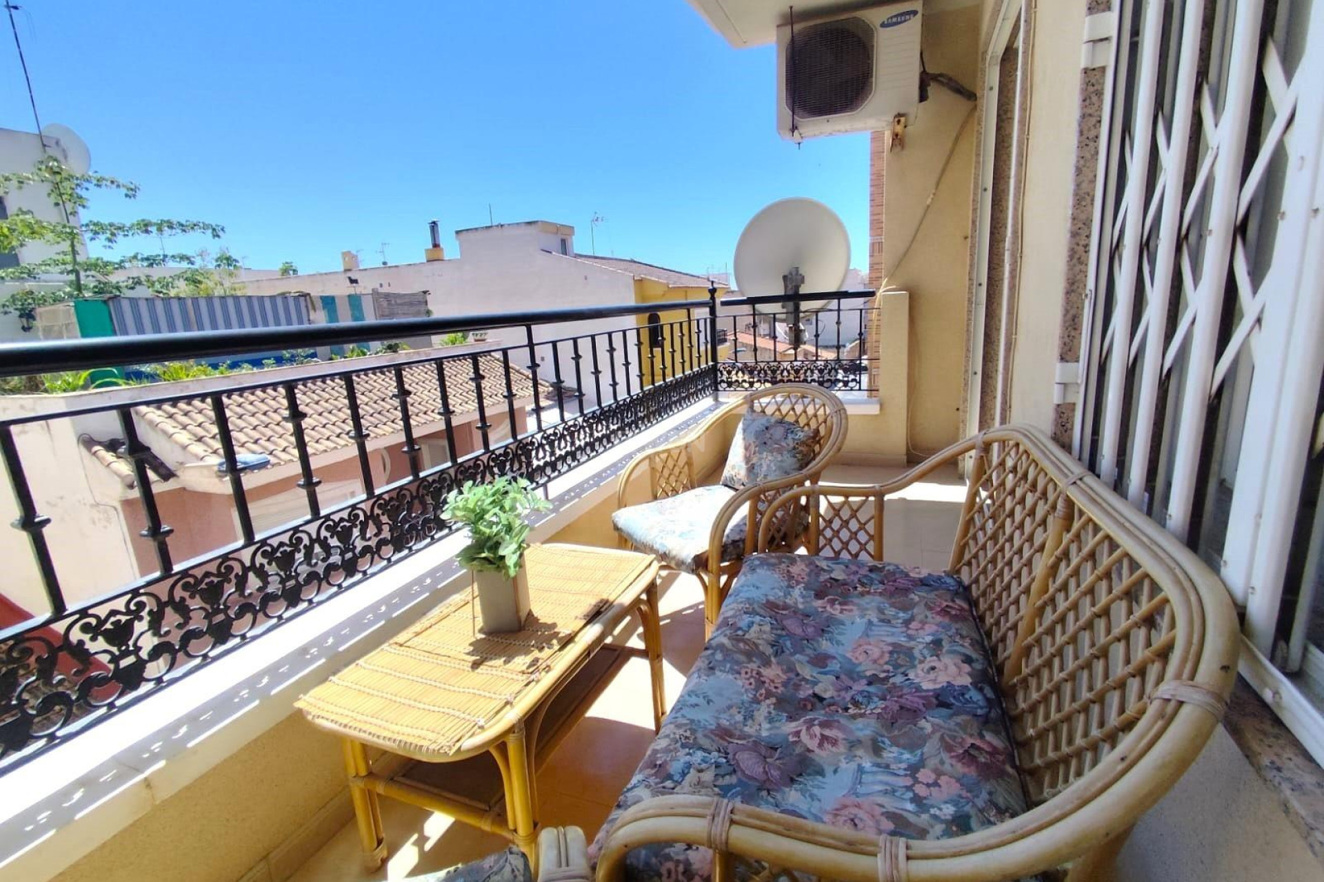 Odsprzedaż - Mieszkanie w bloku - Torrevieja - Centro