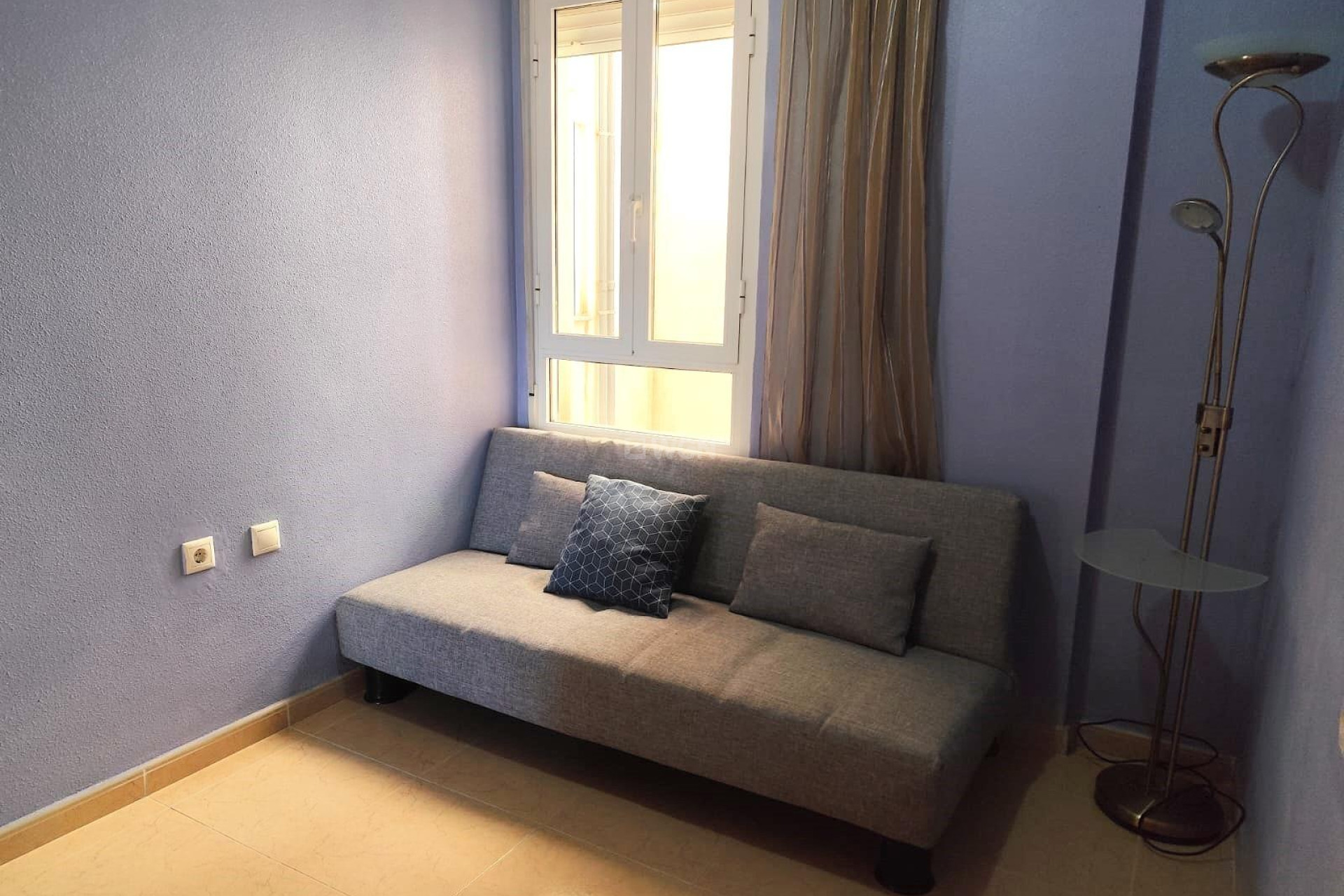 Odsprzedaż - Mieszkanie w bloku - Torrevieja - Centro
