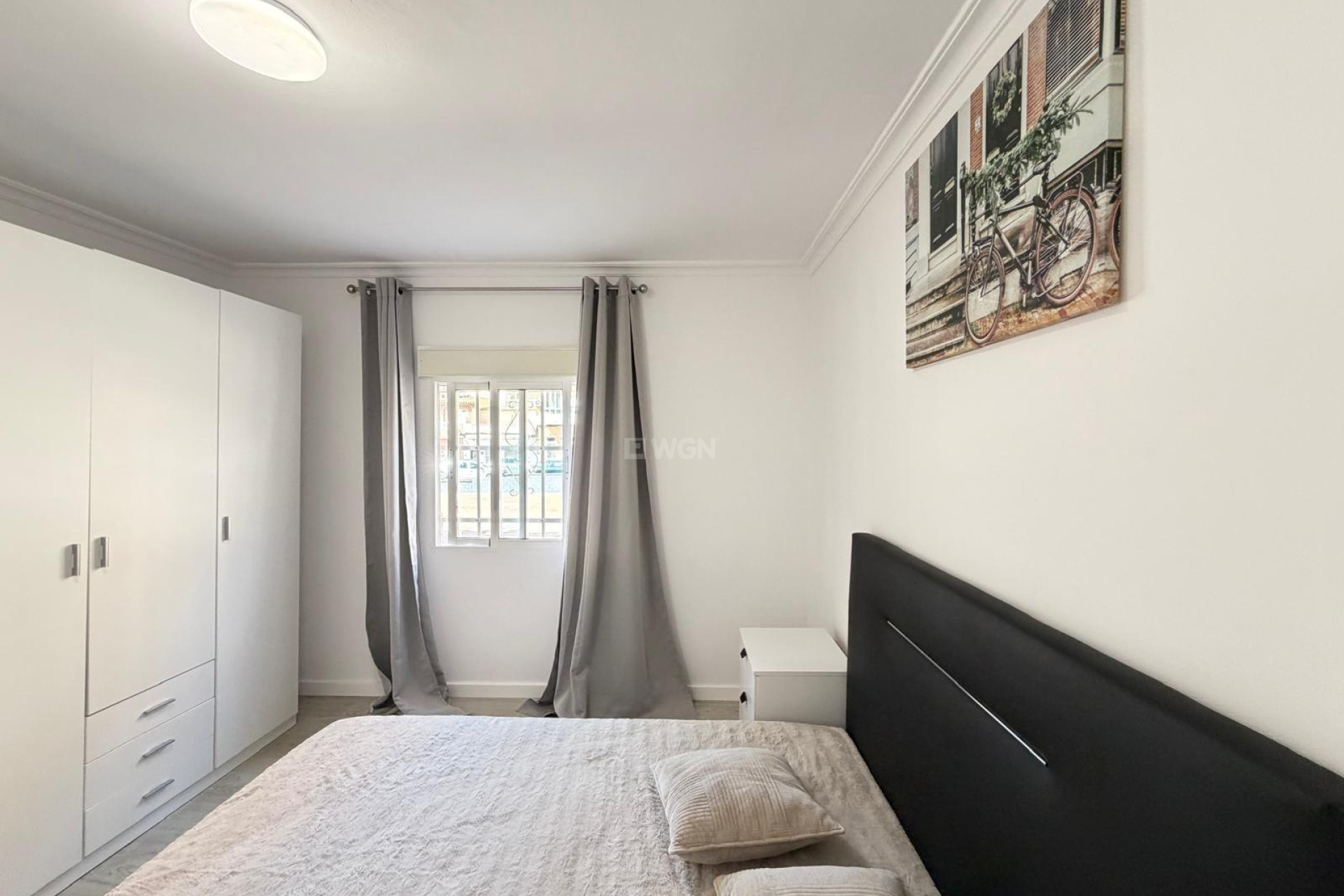 Odsprzedaż - Mieszkanie w bloku - Torrevieja - Centro