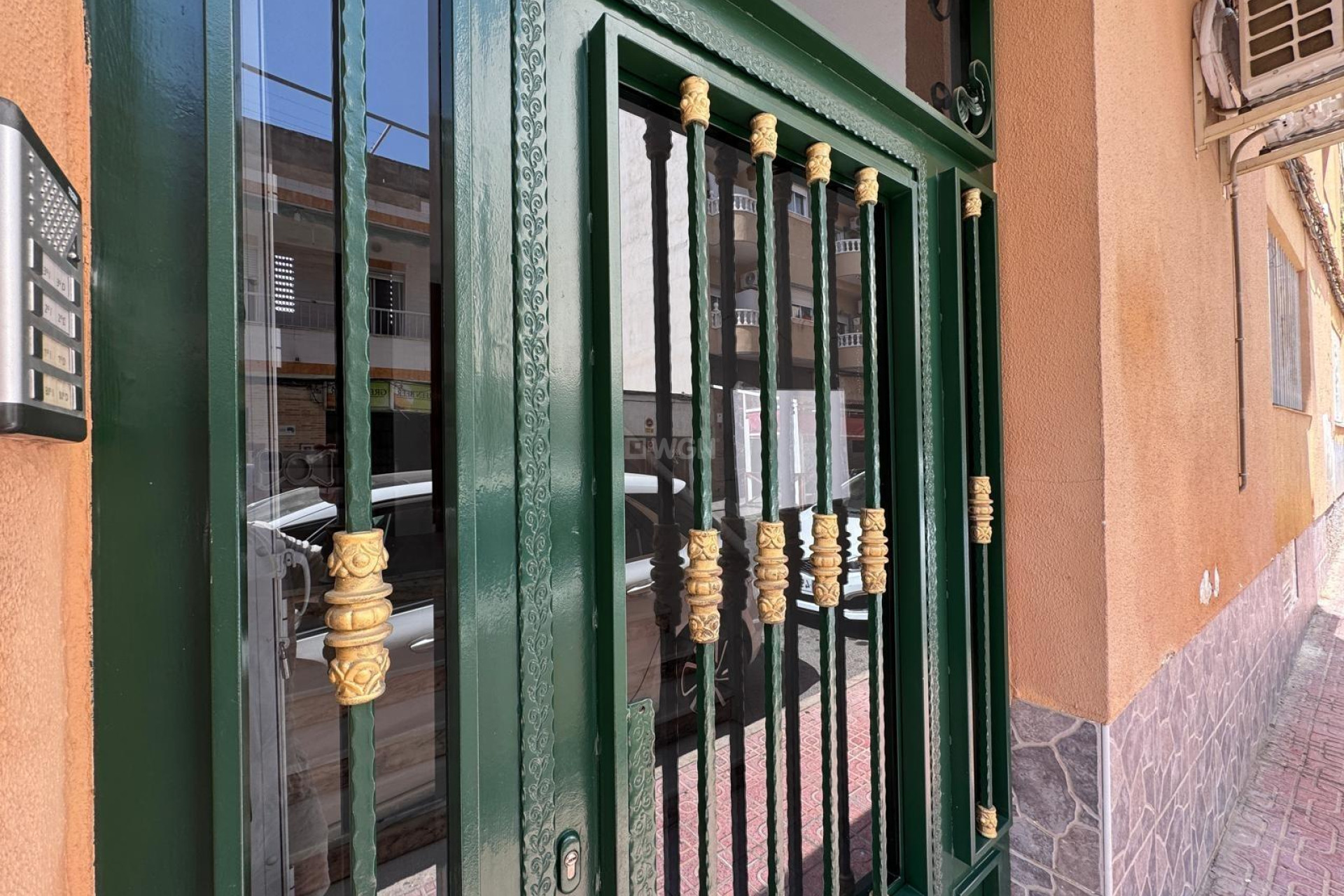 Odsprzedaż - Mieszkanie w bloku - Torrevieja - Centro