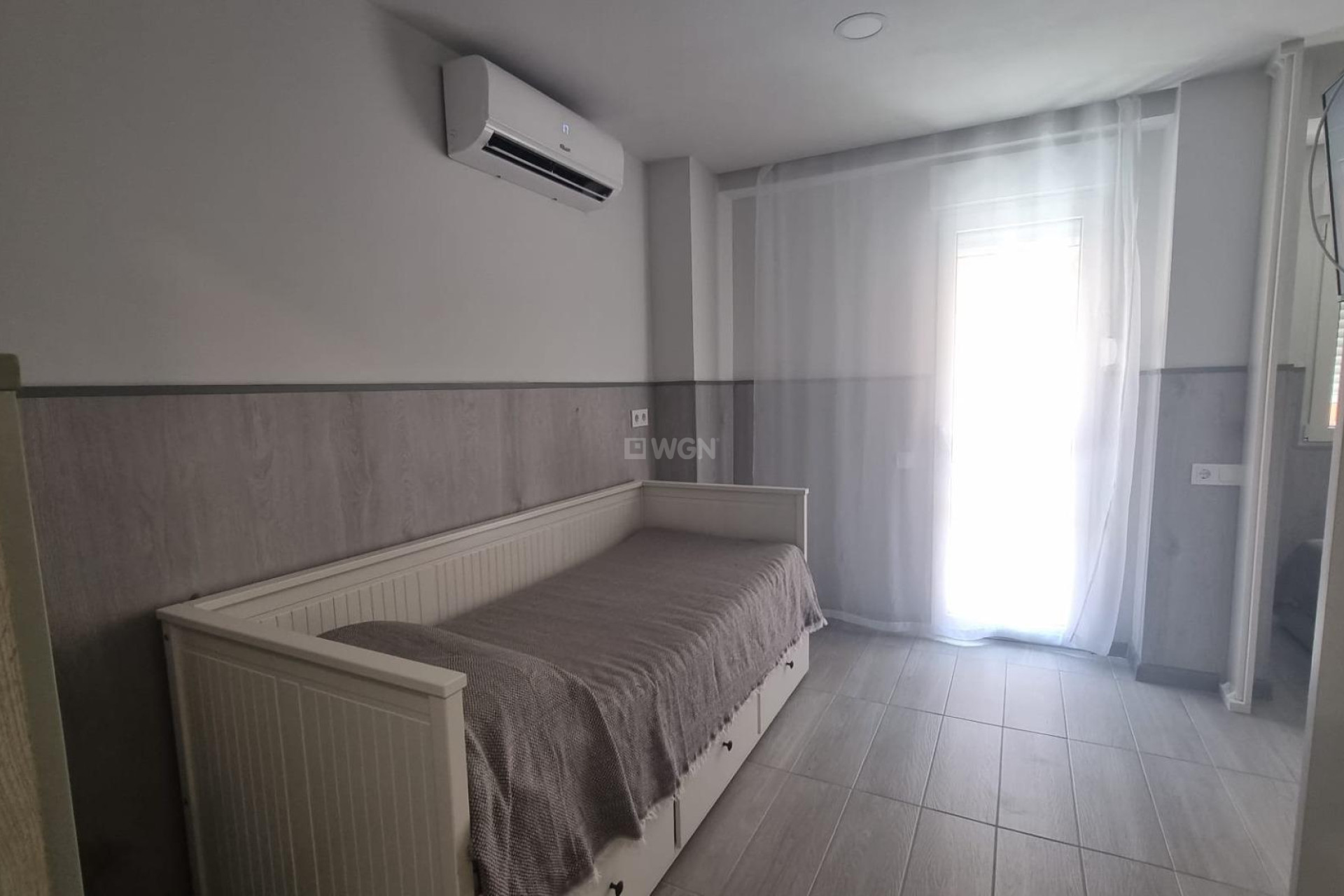 Odsprzedaż - Mieszkanie w bloku - Torrevieja - Centro