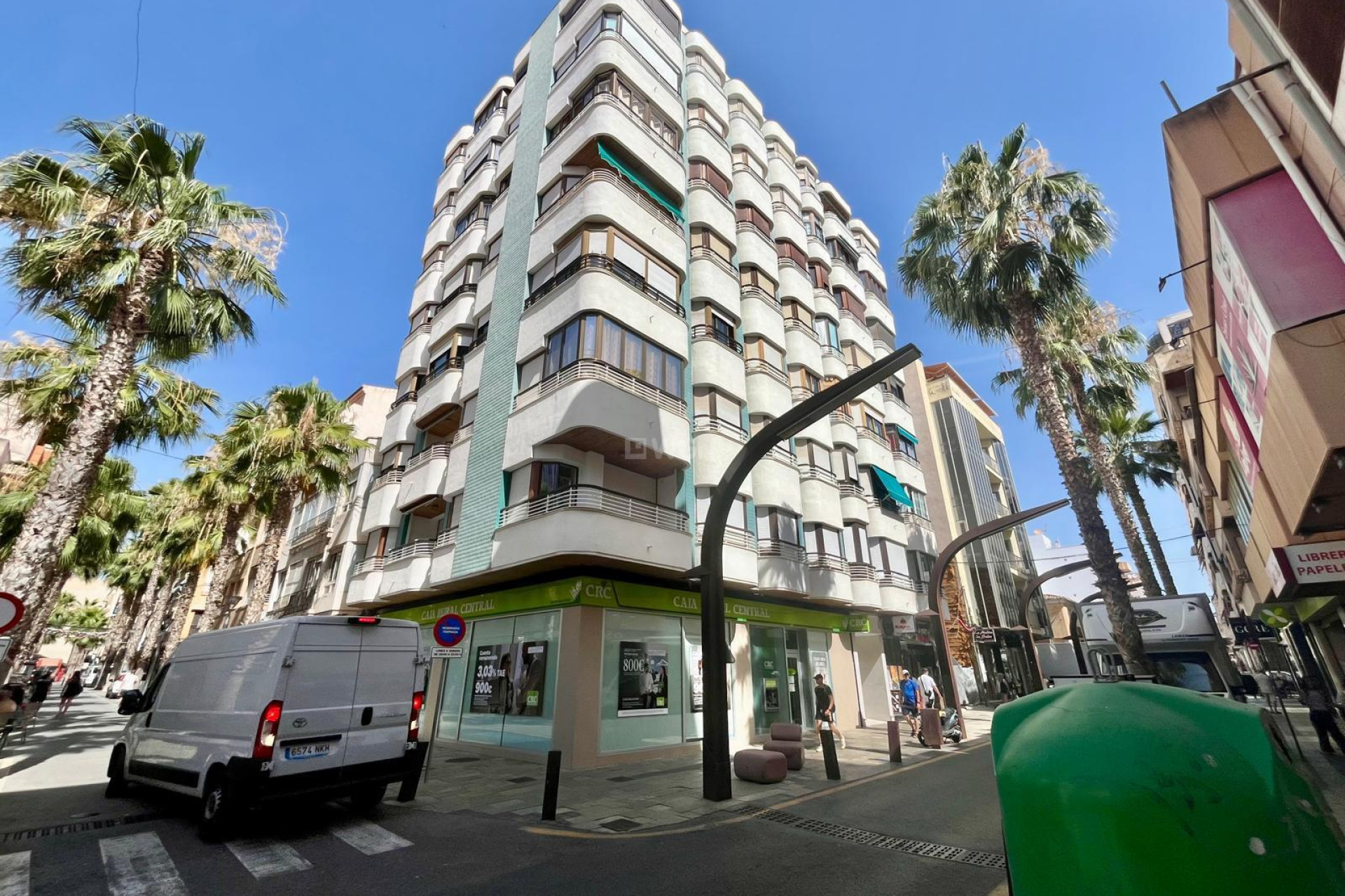 Odsprzedaż - Mieszkanie w bloku - Torrevieja - Centro