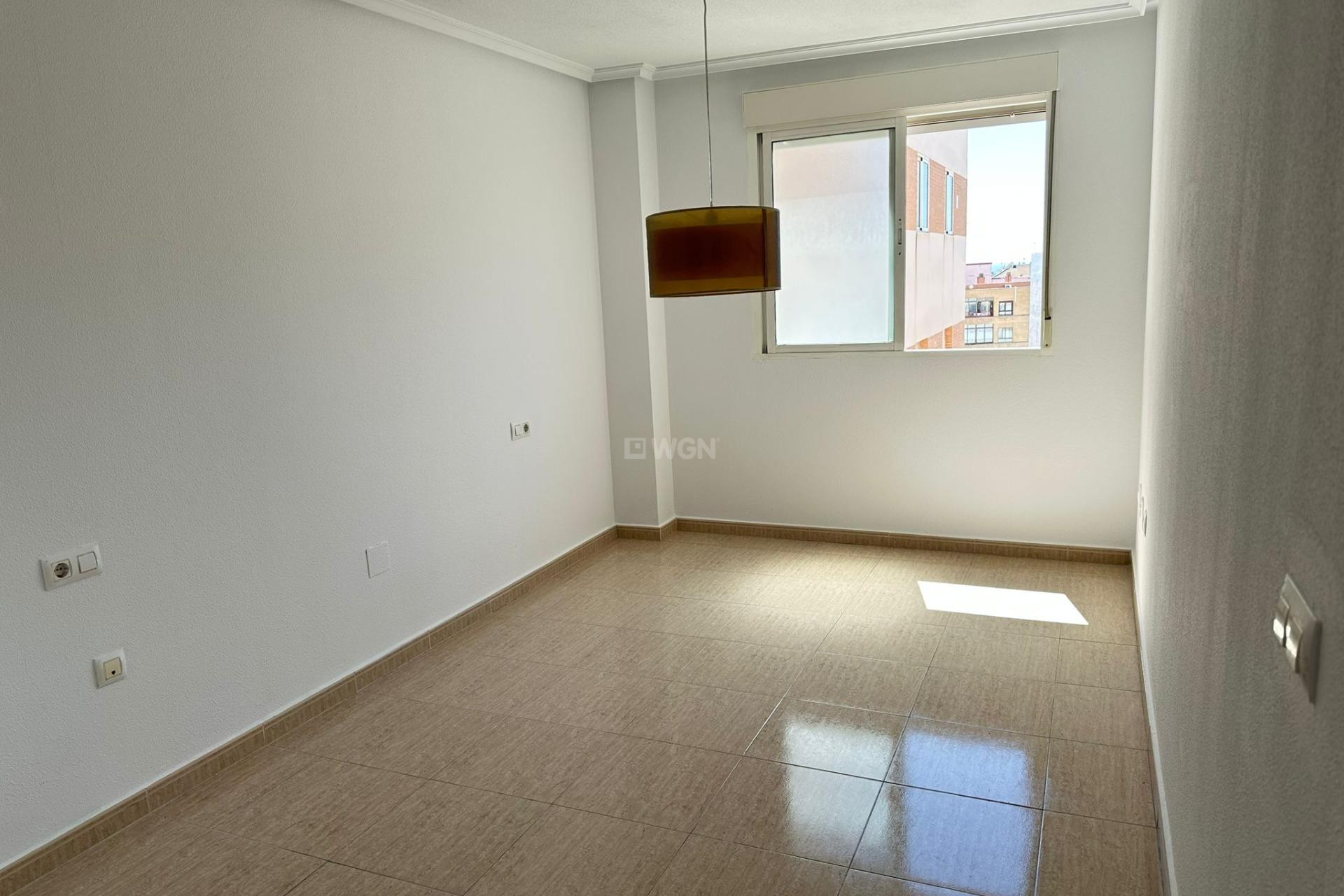 Odsprzedaż - Mieszkanie w bloku - Torrevieja - Centro