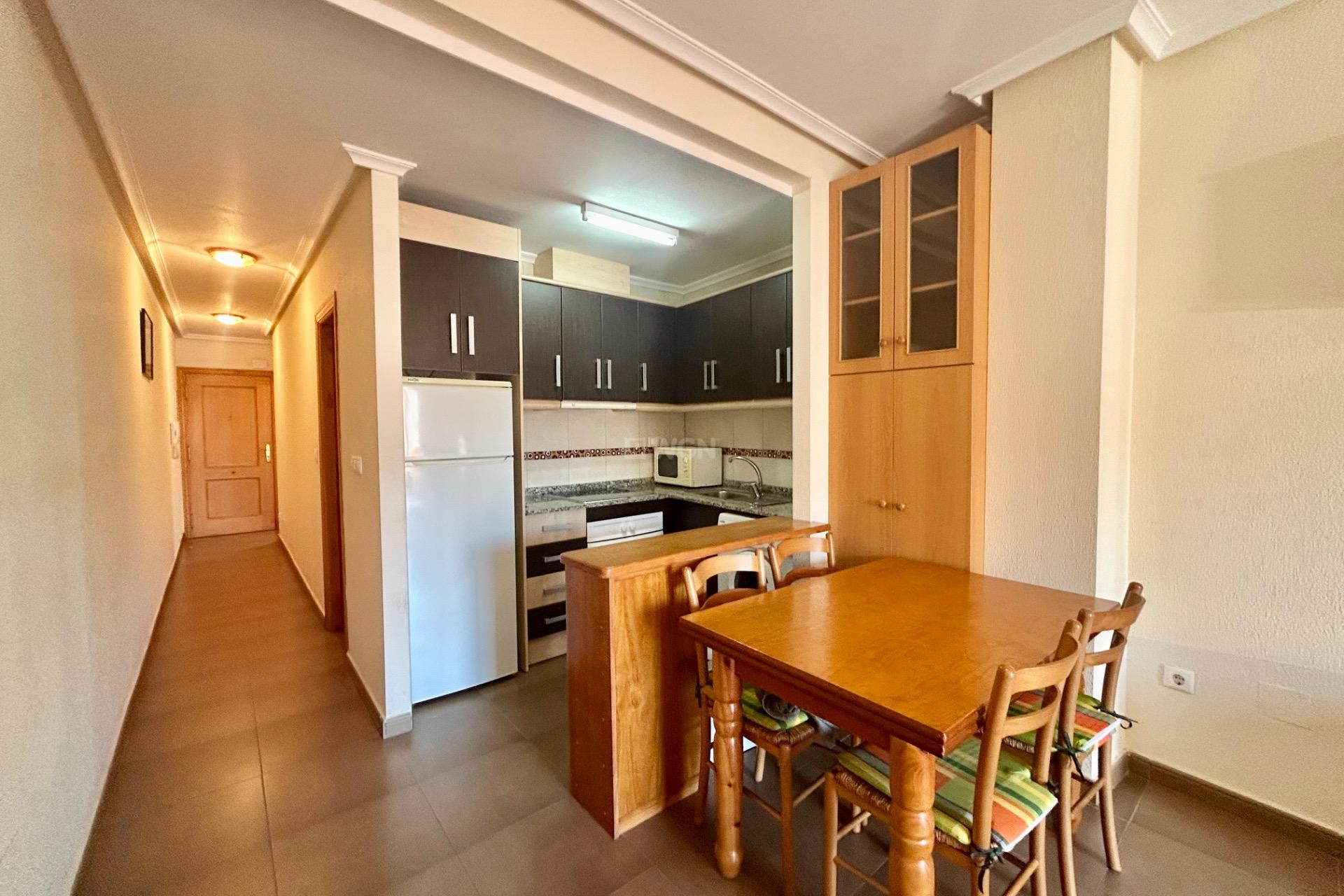 Odsprzedaż - Mieszkanie w bloku - Torrevieja - Centro