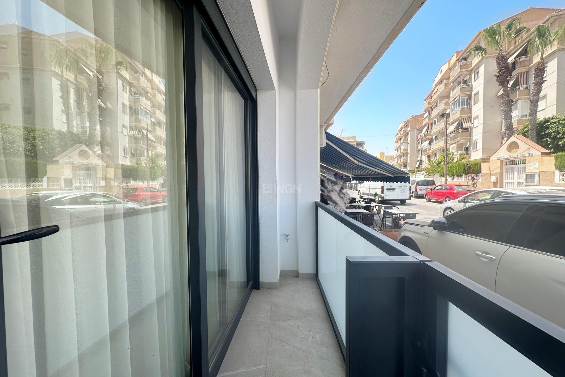 Odsprzedaż - Mieszkanie w bloku - Torrevieja - Centro
