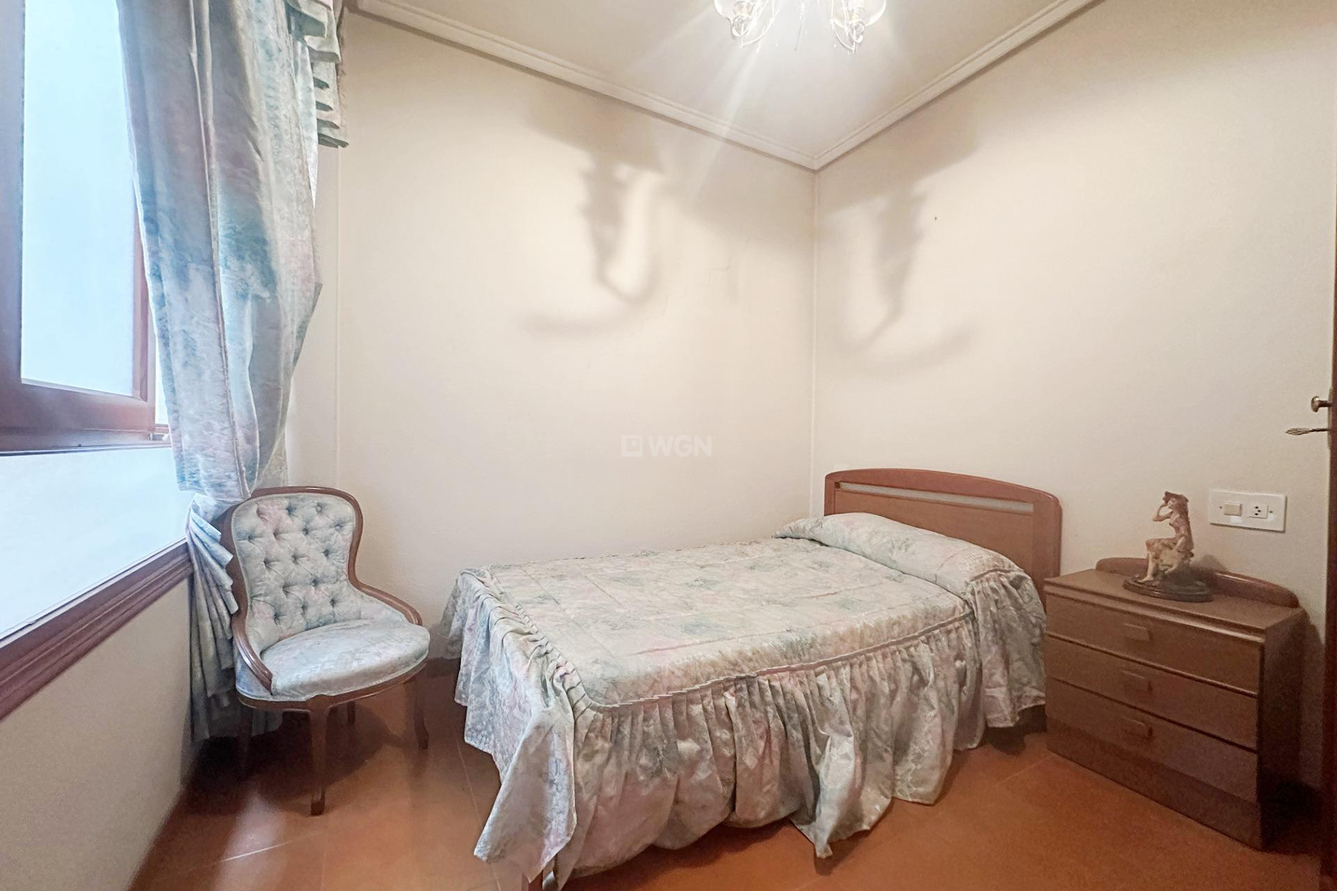 Odsprzedaż - Mieszkanie w bloku - Torrevieja - Centro
