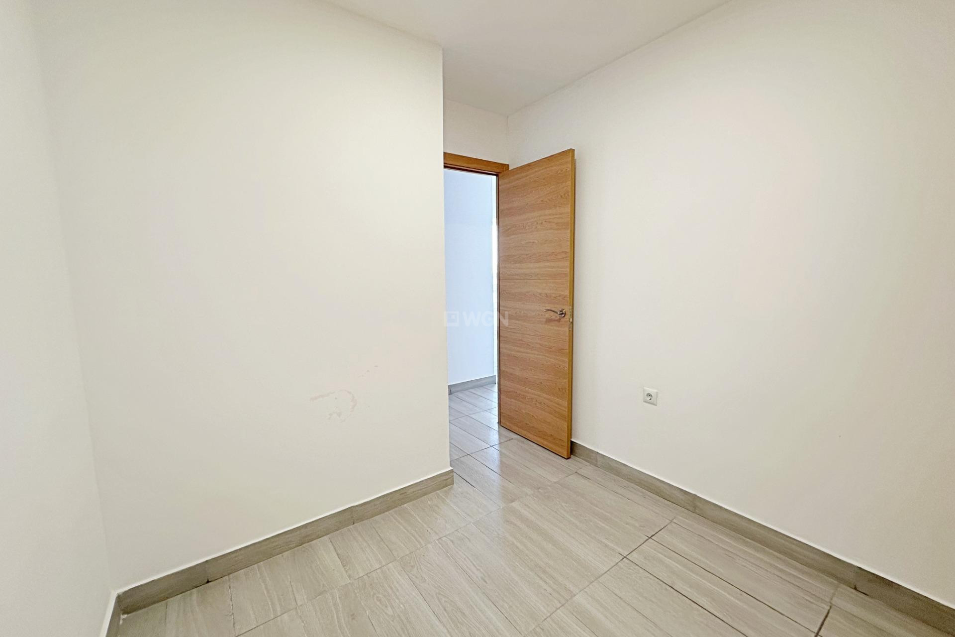 Odsprzedaż - Mieszkanie w bloku - Torrevieja - Centro