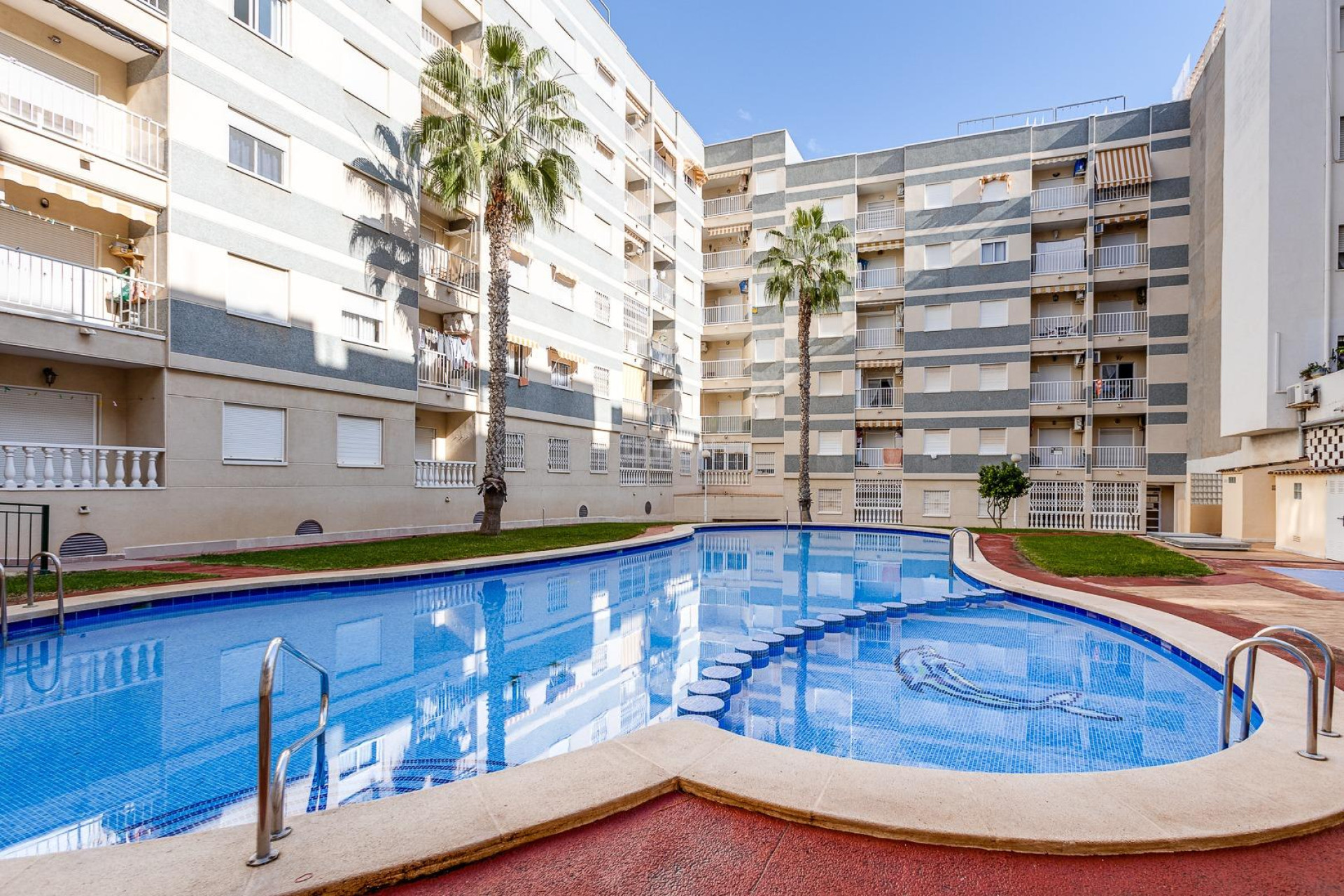 Odsprzedaż - Mieszkanie w bloku - Torrevieja - Centro